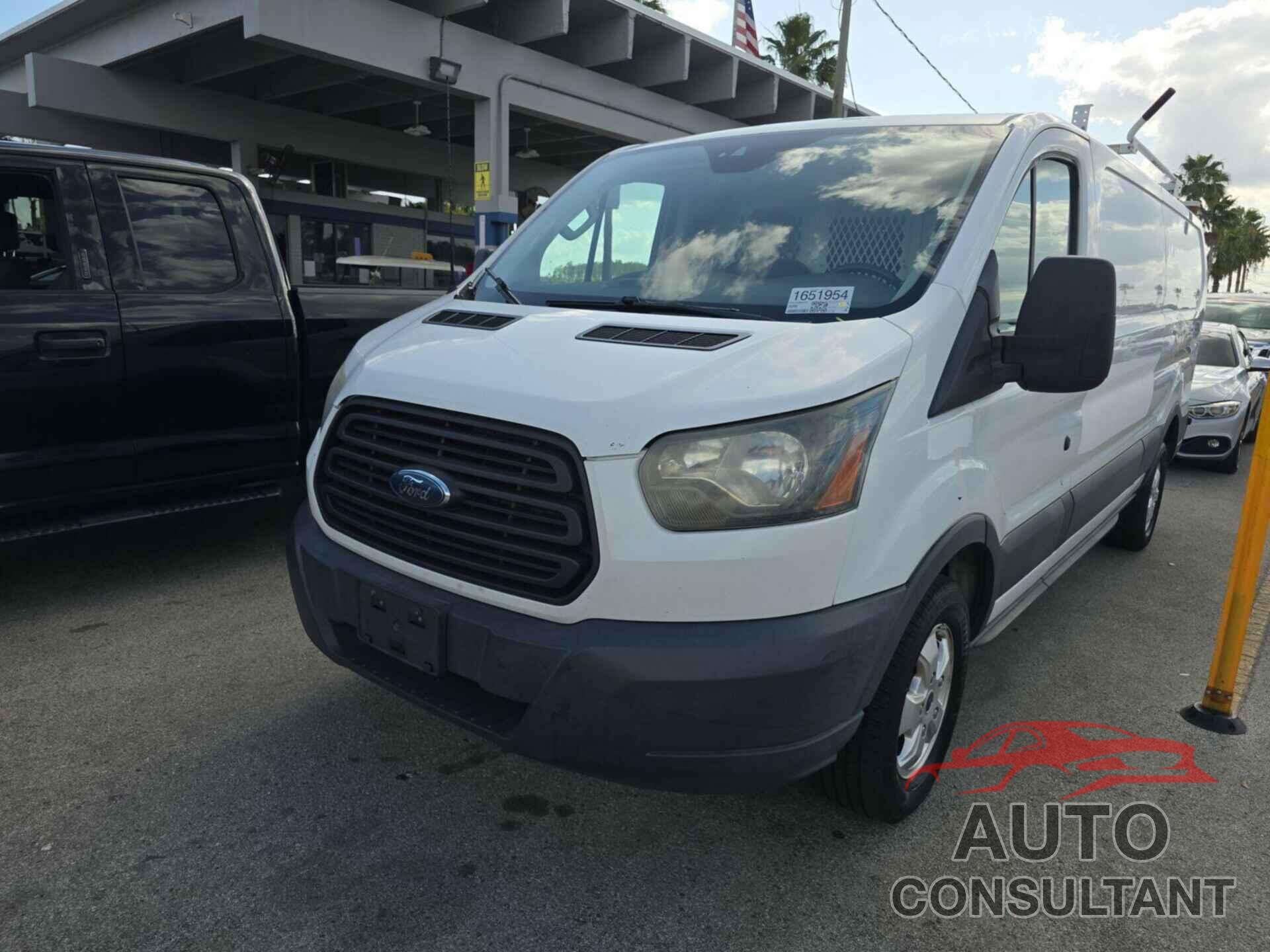 FORD TRANSIT 2017 - 1FTYR2ZM2HKA61375