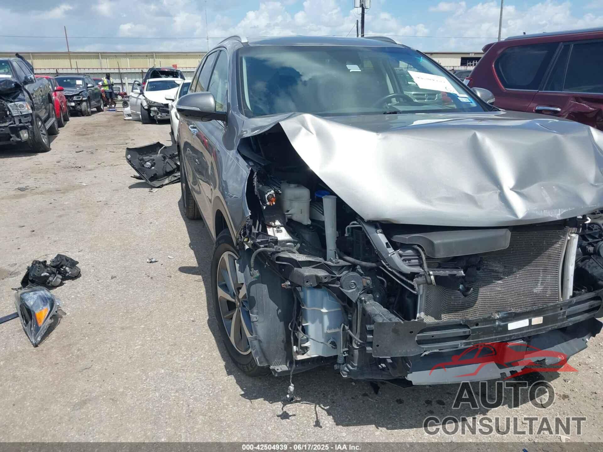KIA SORENTO 2019 - 5XYPH4A5XKG470607