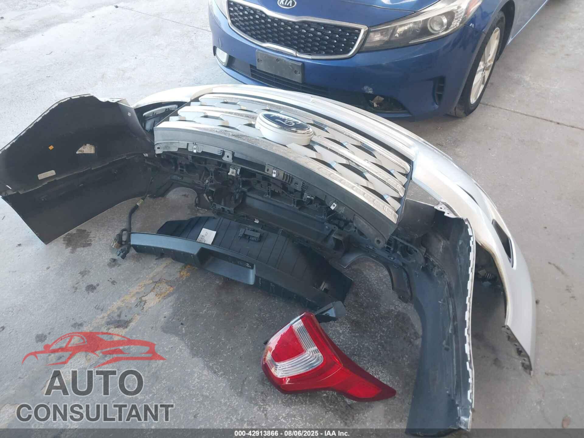 FORD EXPLORER 2018 - 1FM5K7F87JGB33042