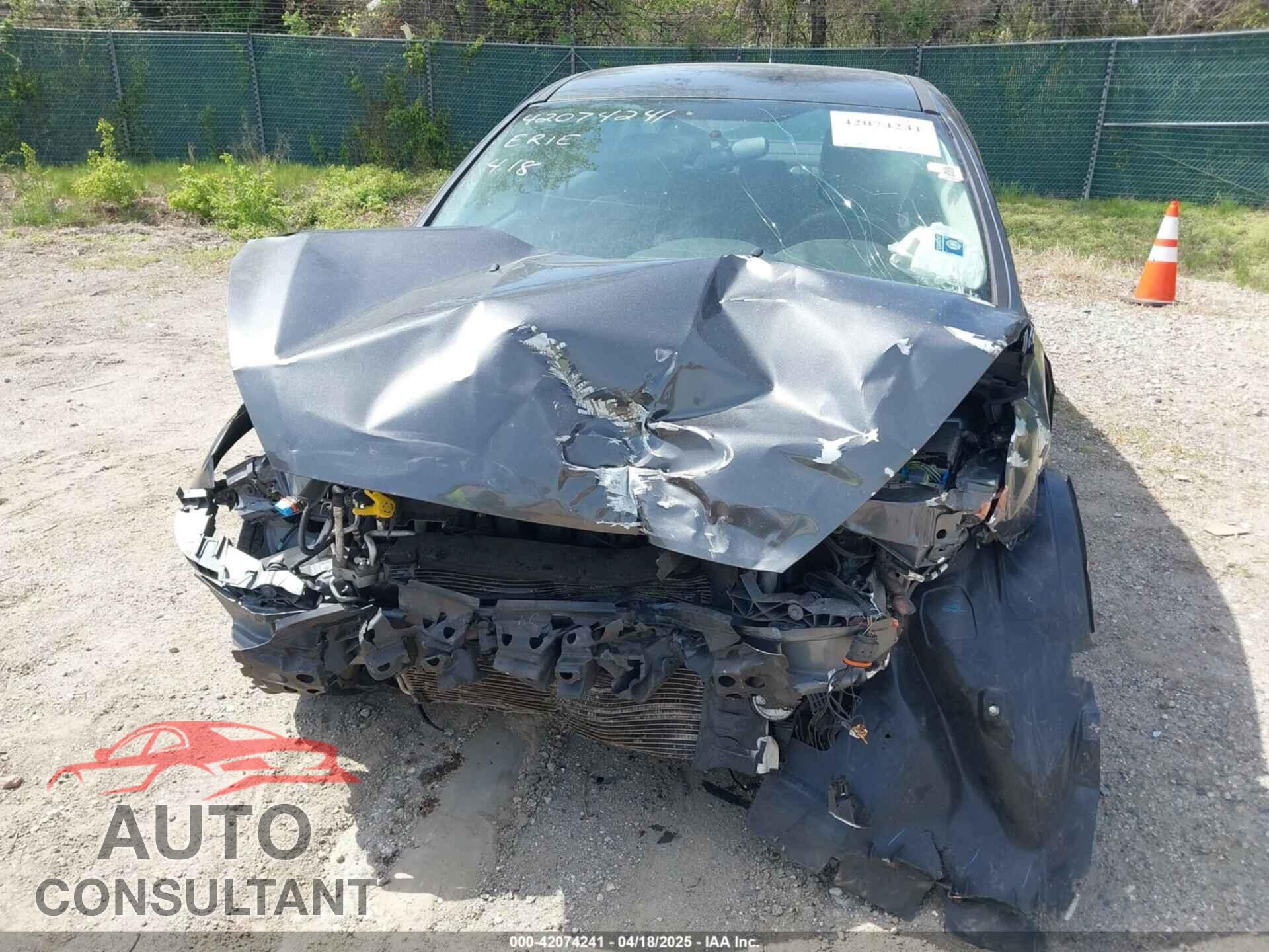 FORD FOCUS 2017 - 1FADP3F20HL335881