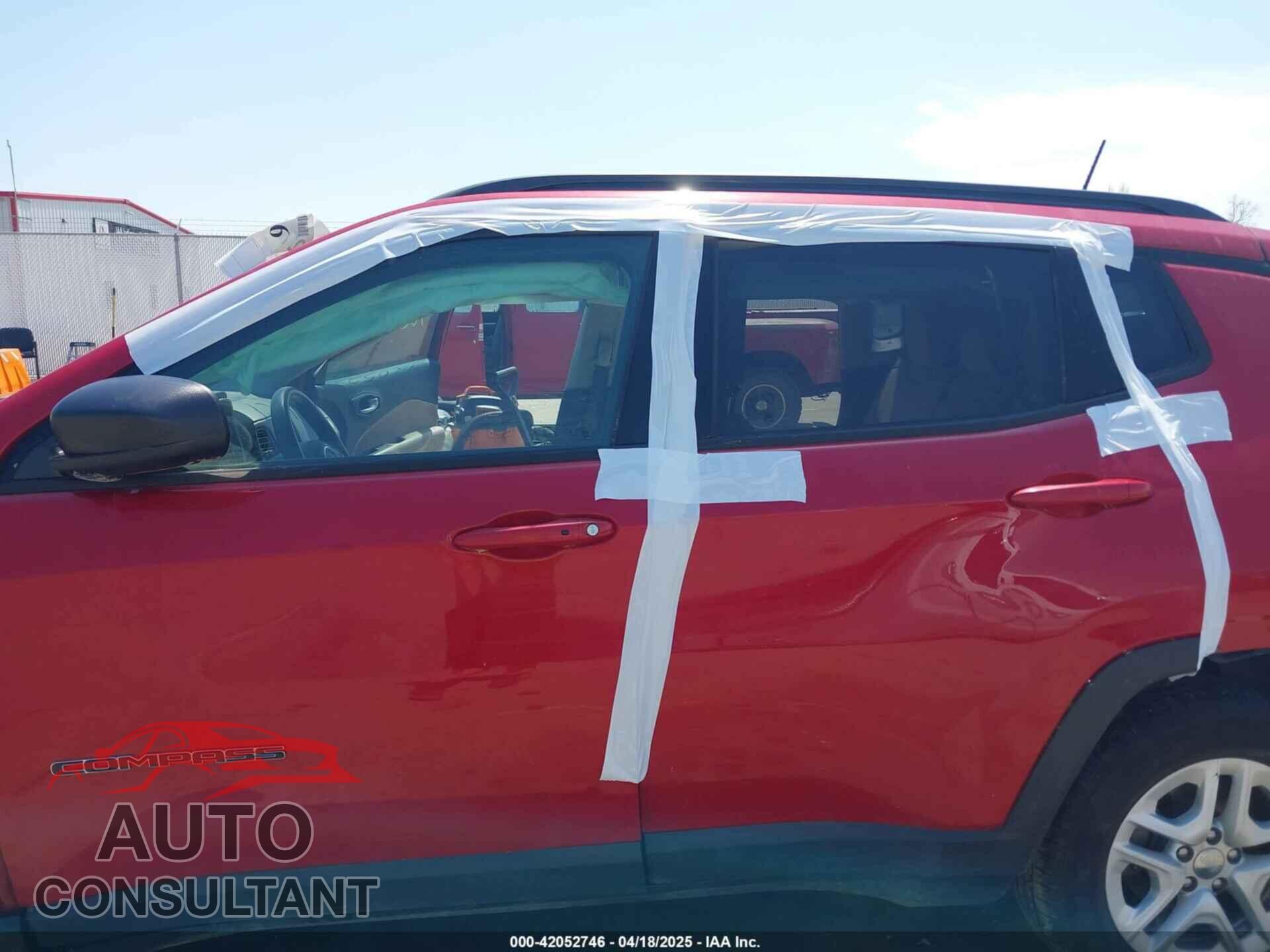 JEEP COMPASS 2018 - 3C4NJCAB3JT255203