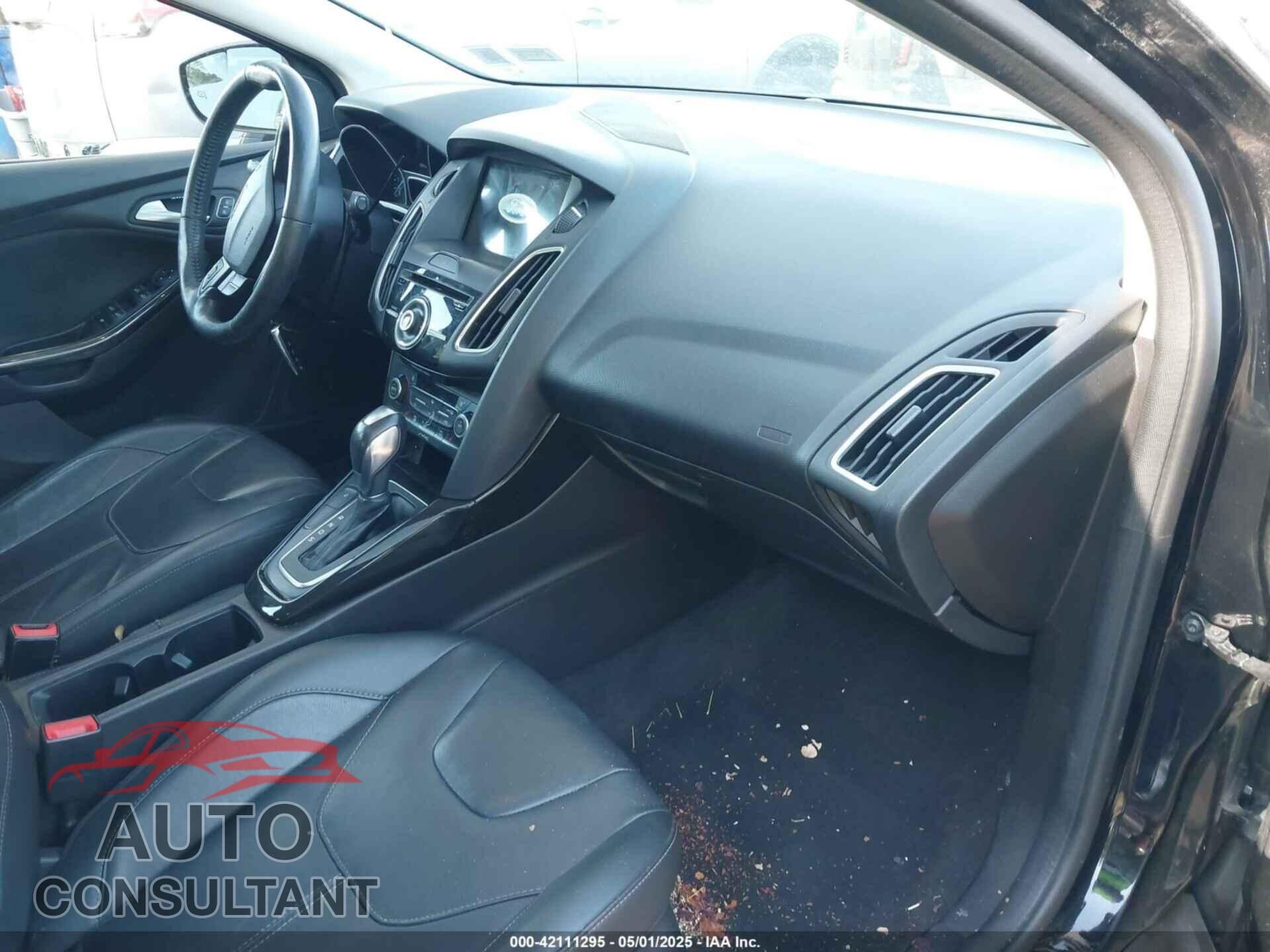 FORD FOCUS 2017 - 1FADP3N22HL207112