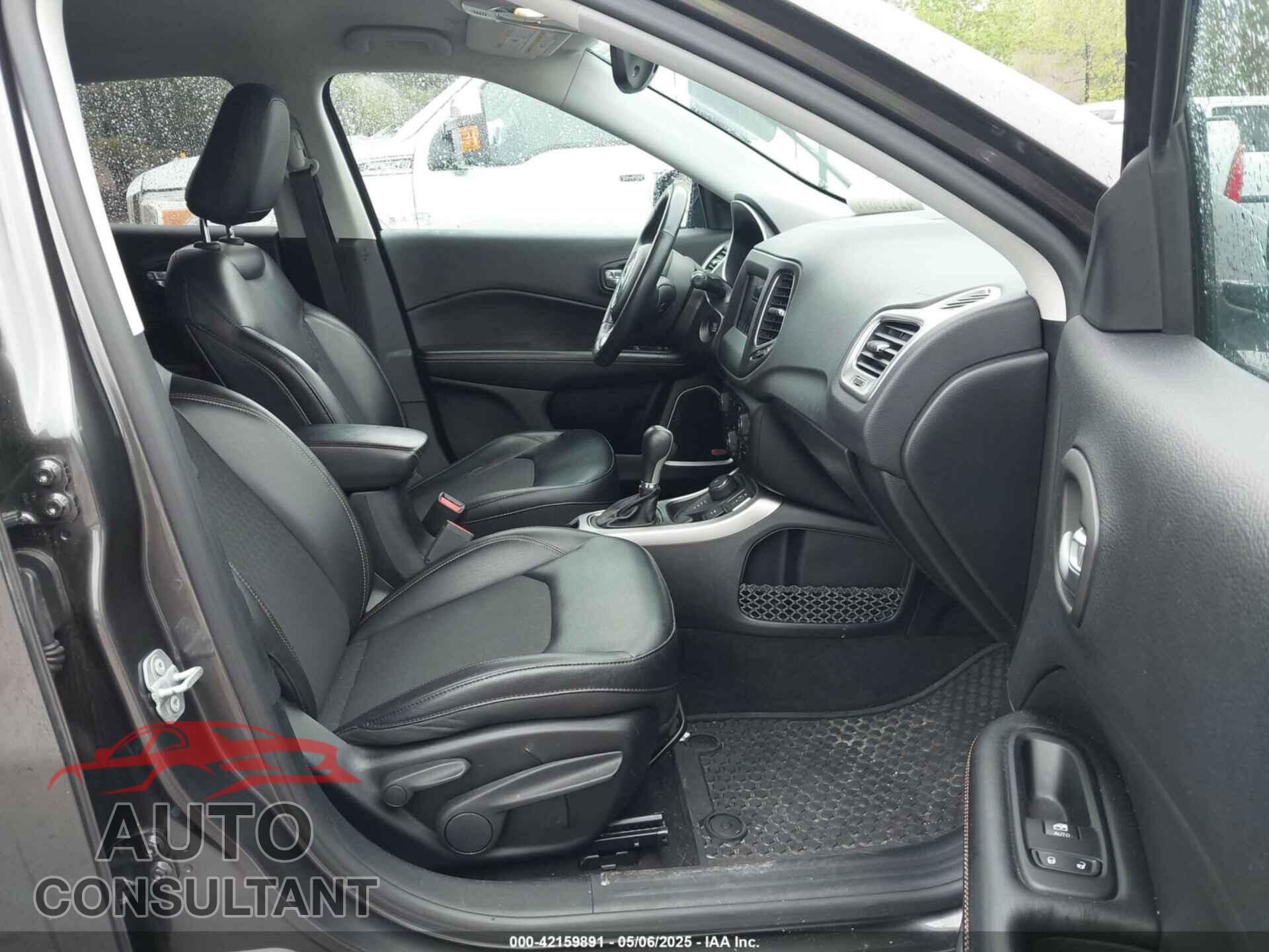 JEEP COMPASS 2018 - 3C4NJDBB5JT112368