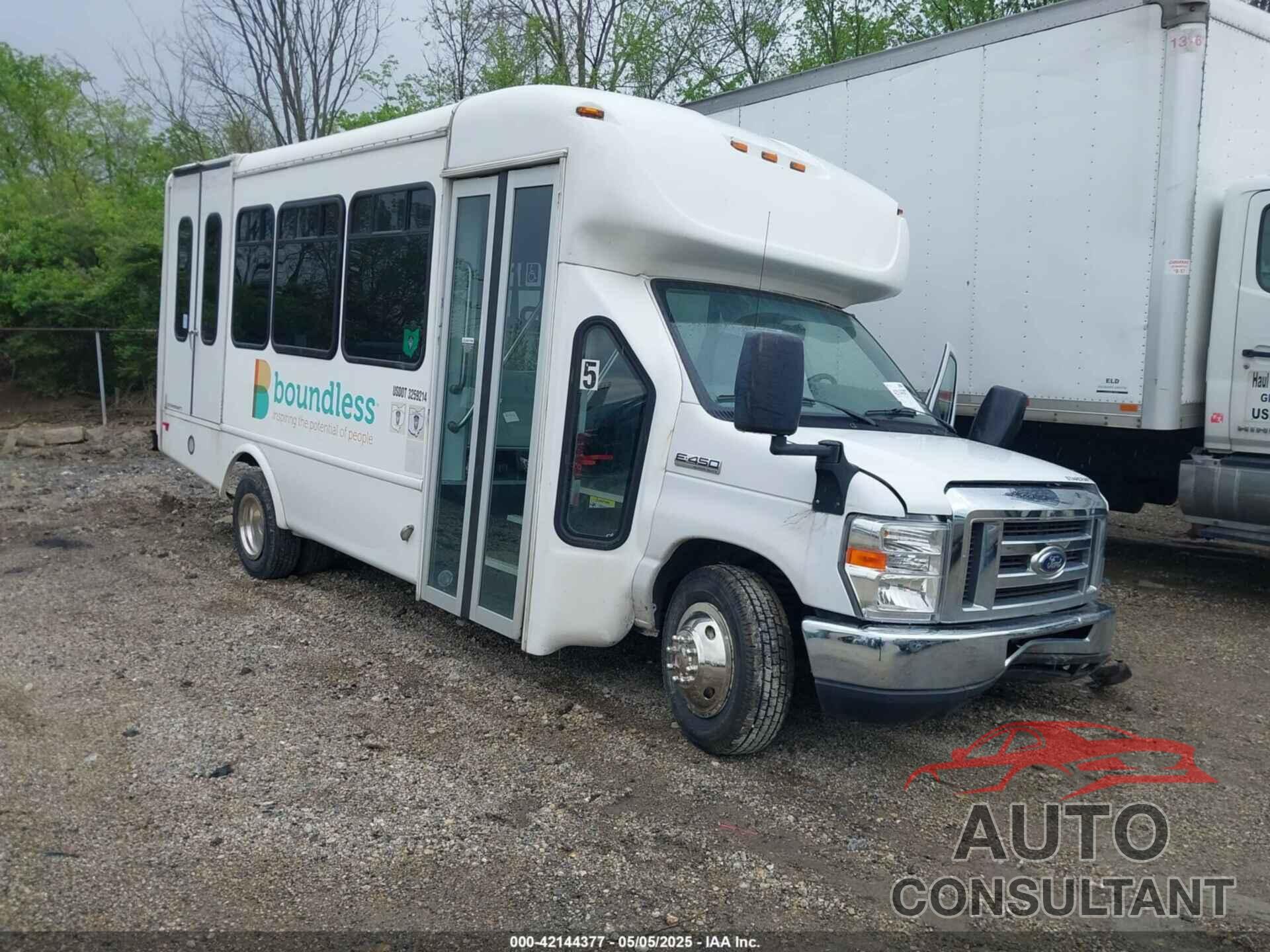 FORD E-450 CUTAWAY 2017 - 1FDFE4FSXHDC67156