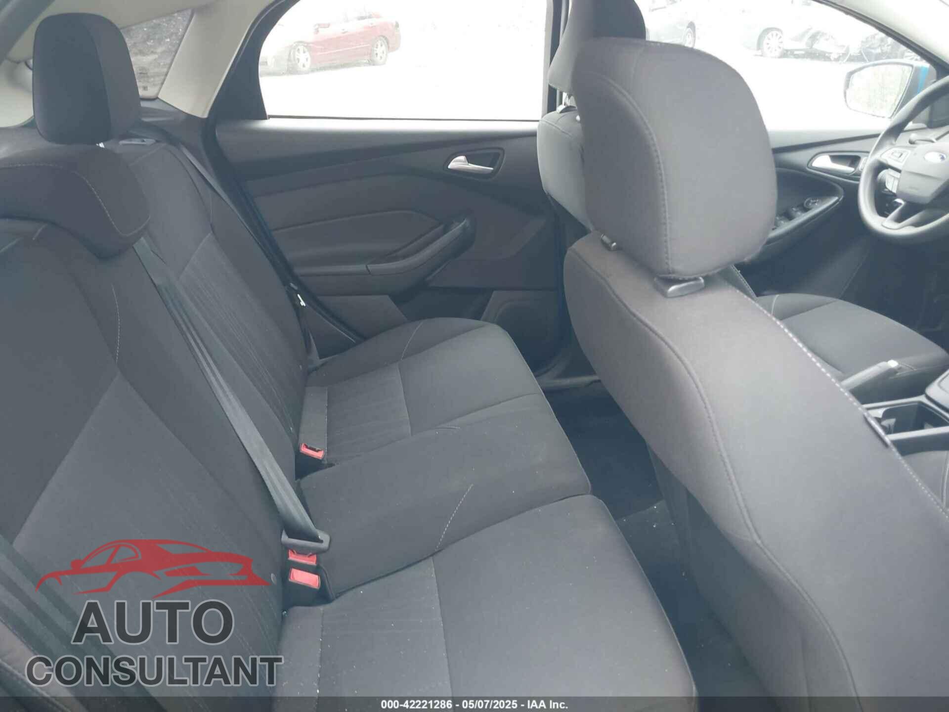 FORD FOCUS 2015 - 1FADP3K29FL386363
