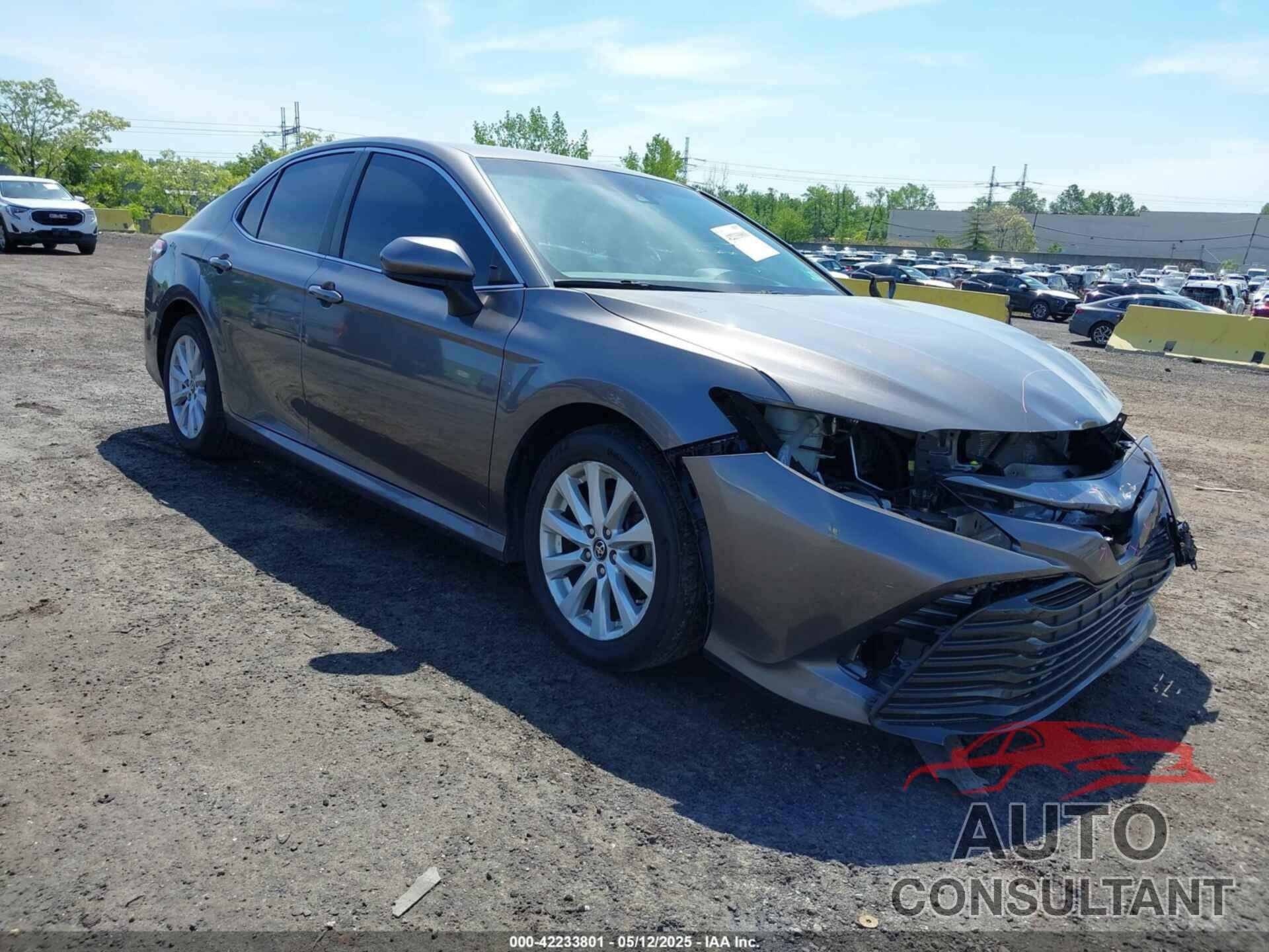 TOYOTA CAMRY 2018 - 4T1B11HK6JU670529