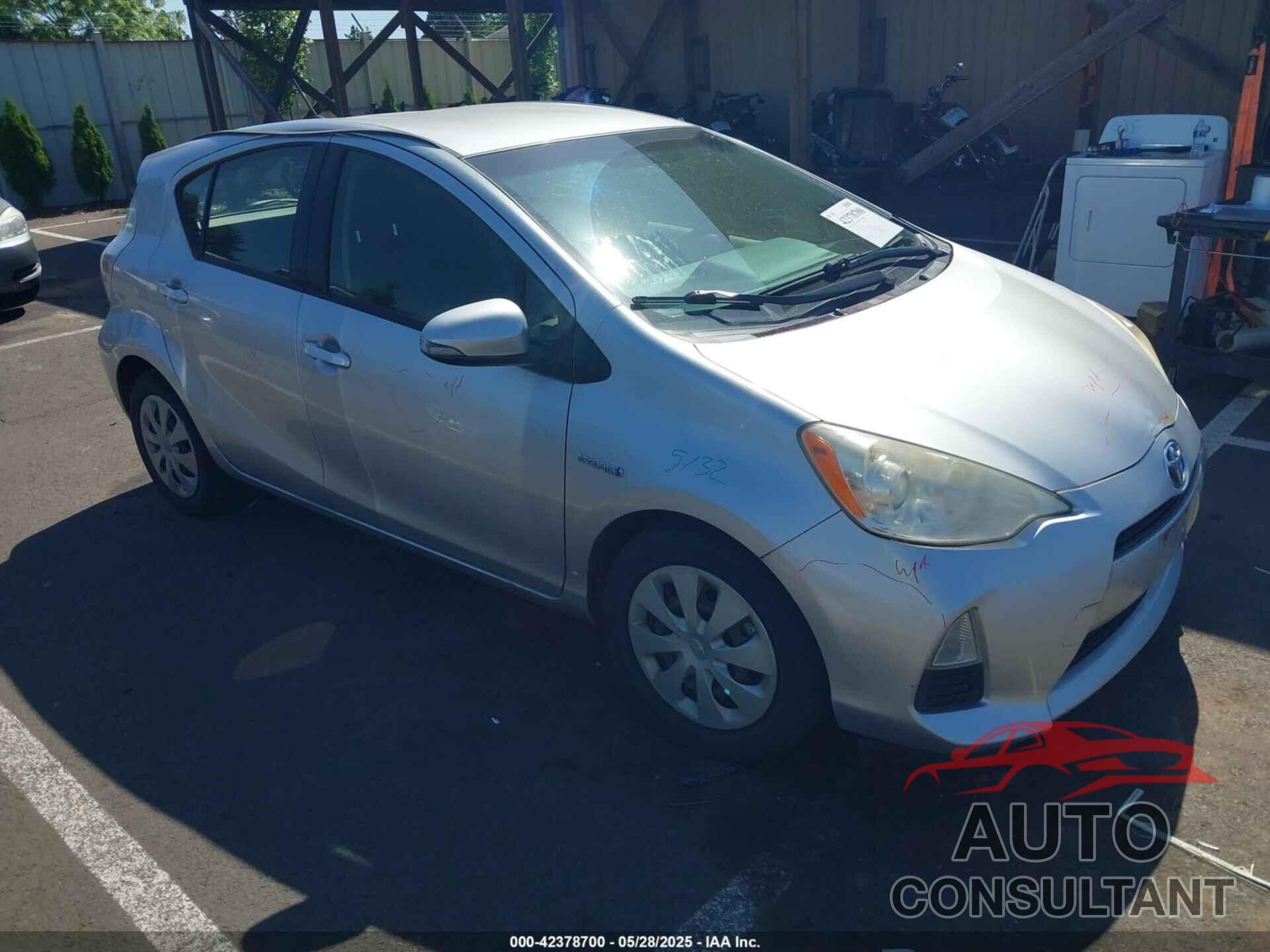 TOYOTA PRIUS C 2013 - JTDKDTB36D1535260