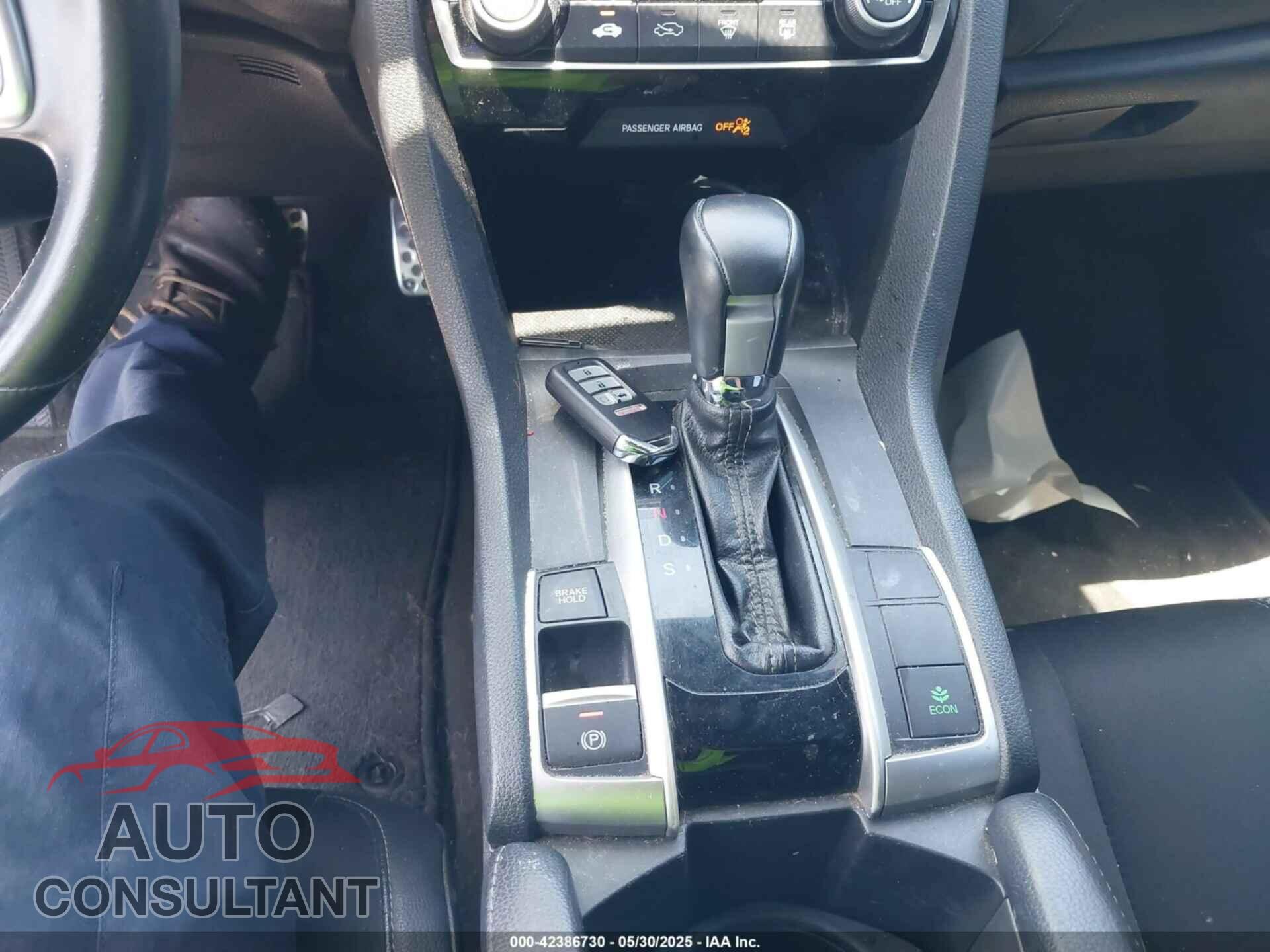 HONDA CIVIC 2019 - 2HGFC2F87KH557532