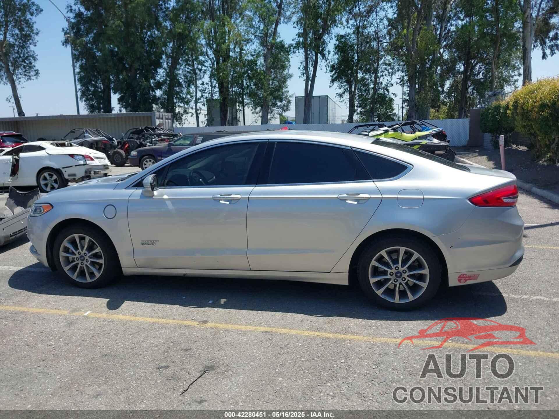 FORD FUSION ENERGI 2018 - 3FA6P0PU9JR187261