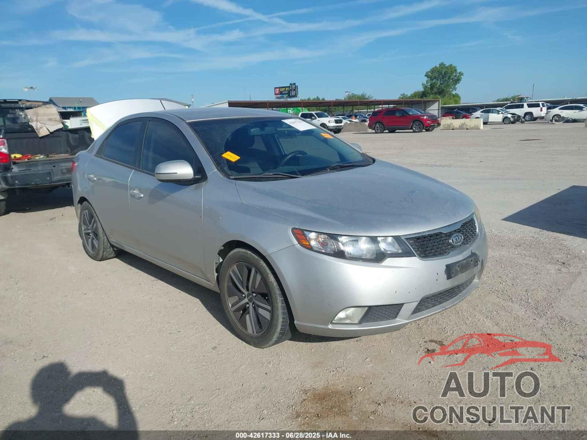 KIA FORTE 2011 - KNAFW4A36B5317244