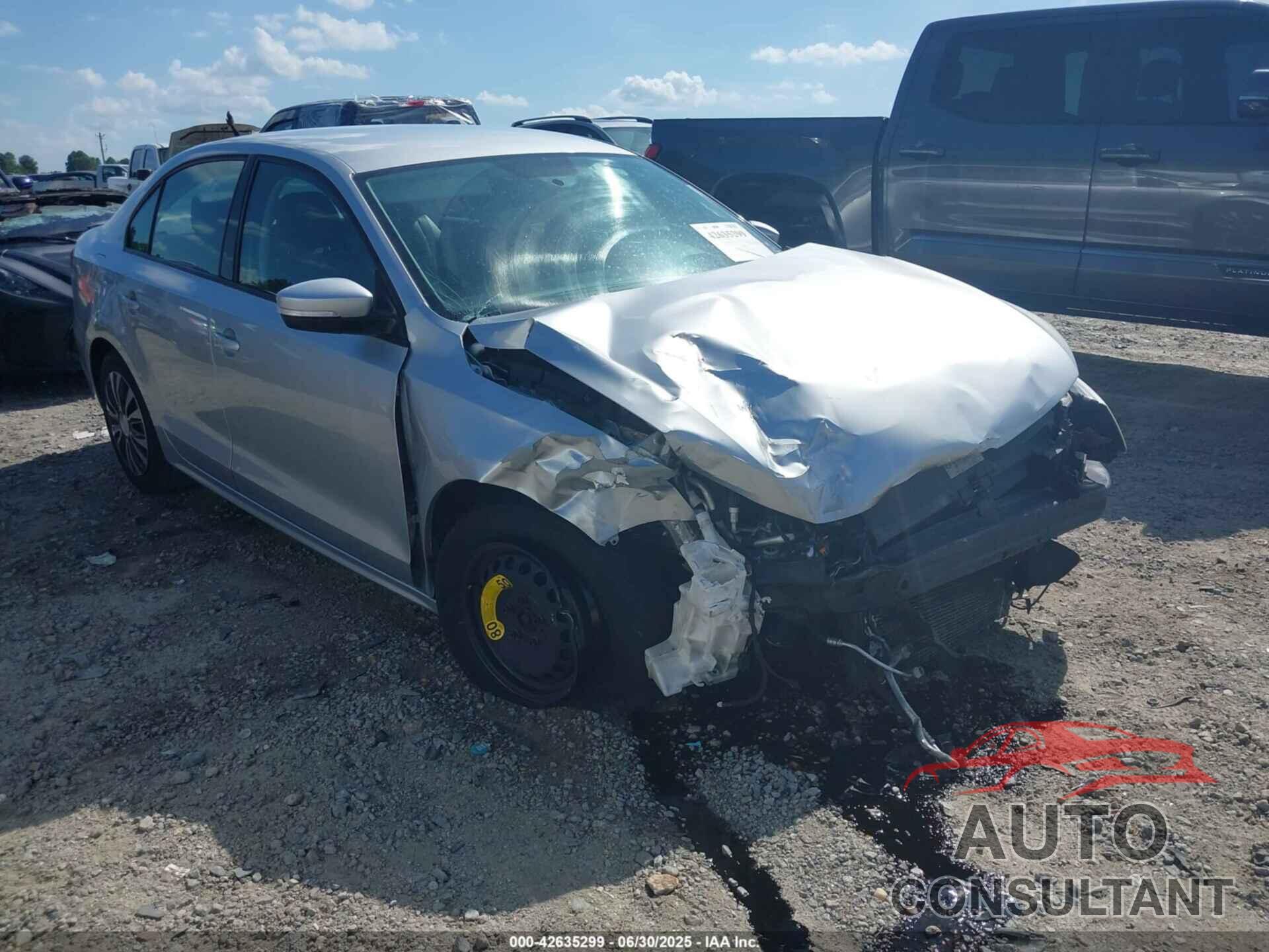 VOLKSWAGEN JETTA 2011 - 3VWDX7AJ9BM340113