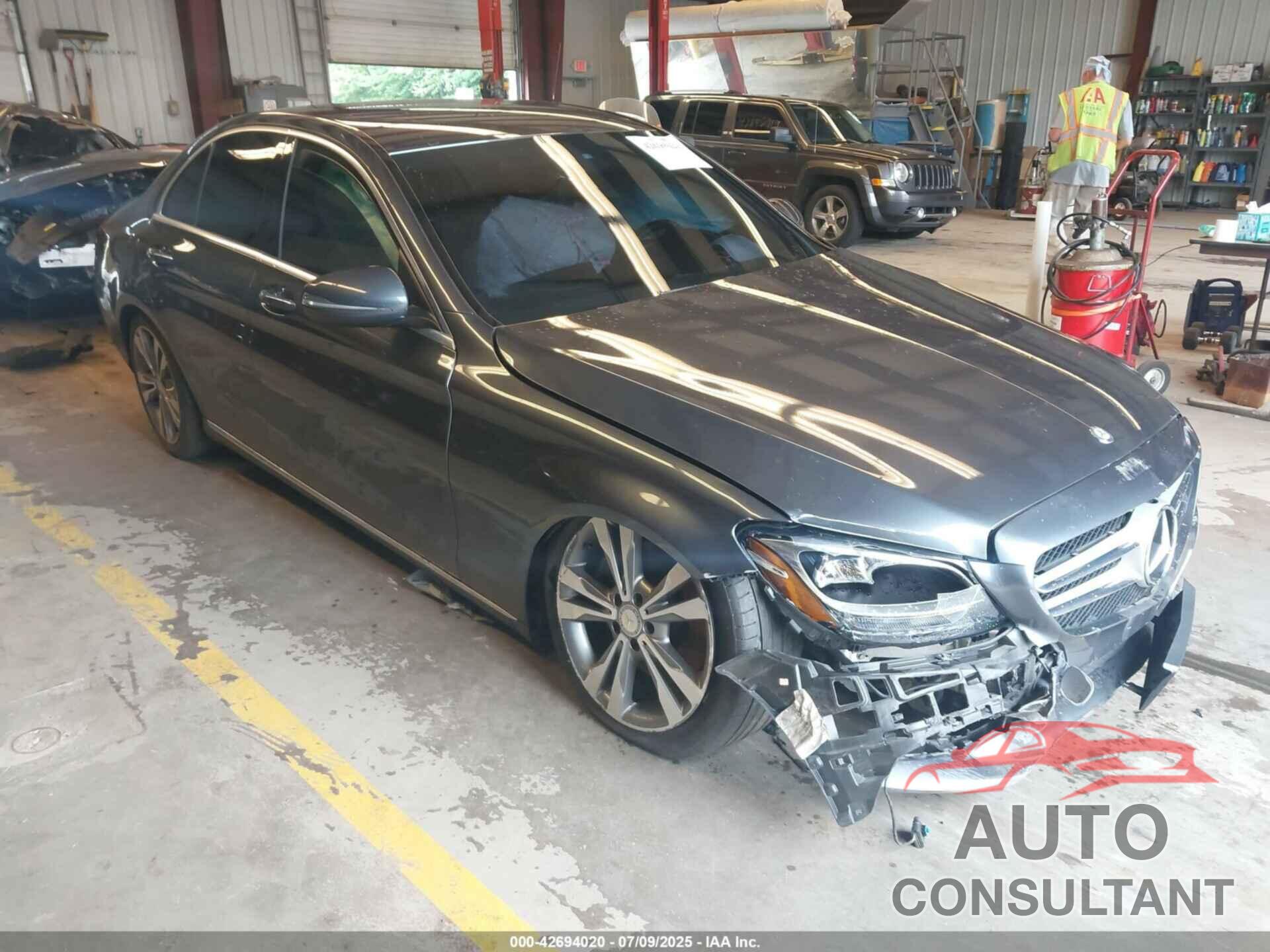 MERCEDES-BENZ C 300 2016 - 55SWF4KB3GU152654