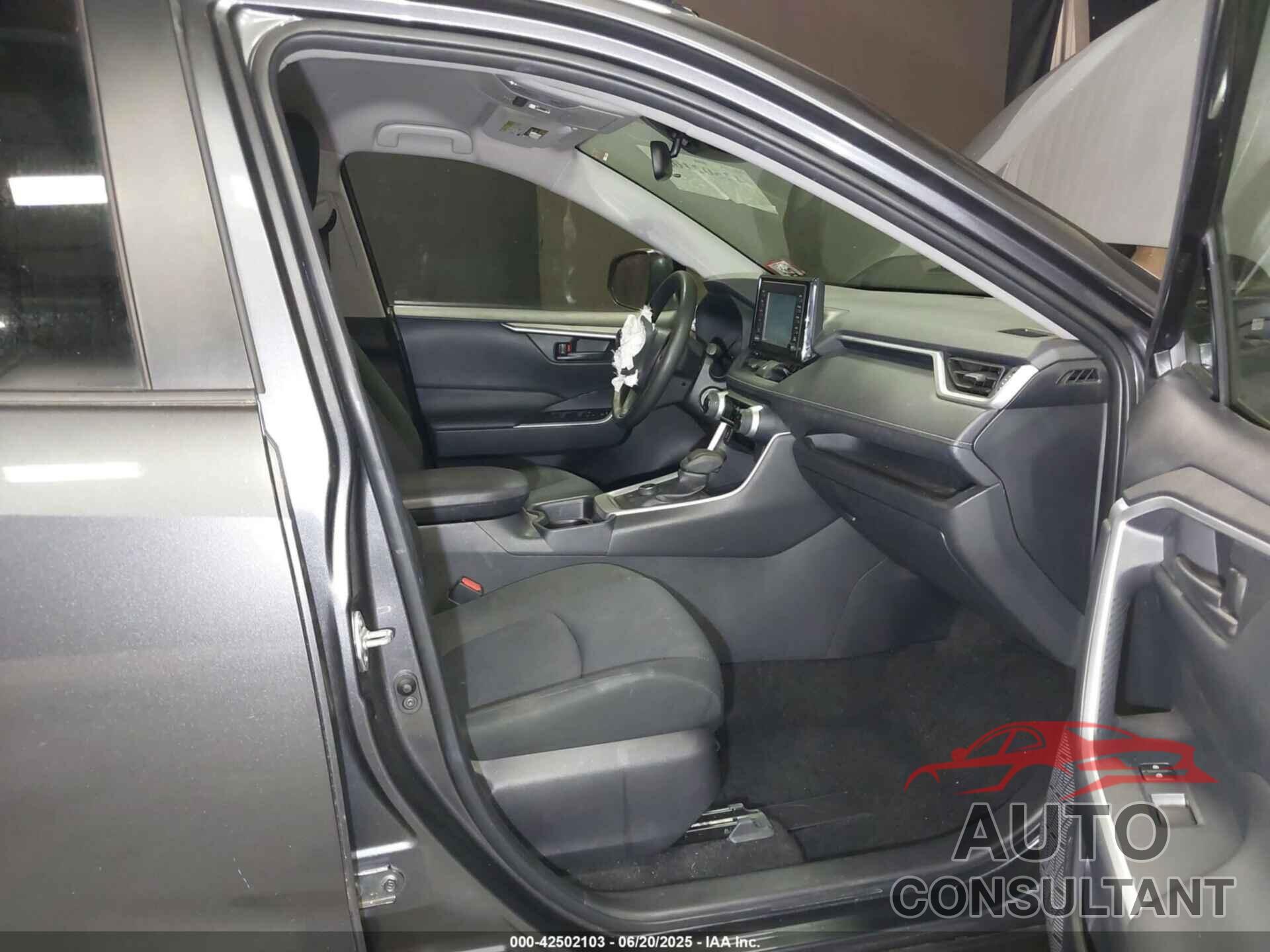 TOYOTA RAV4 HYBRID 2019 - JTMMWRFV8KD036053