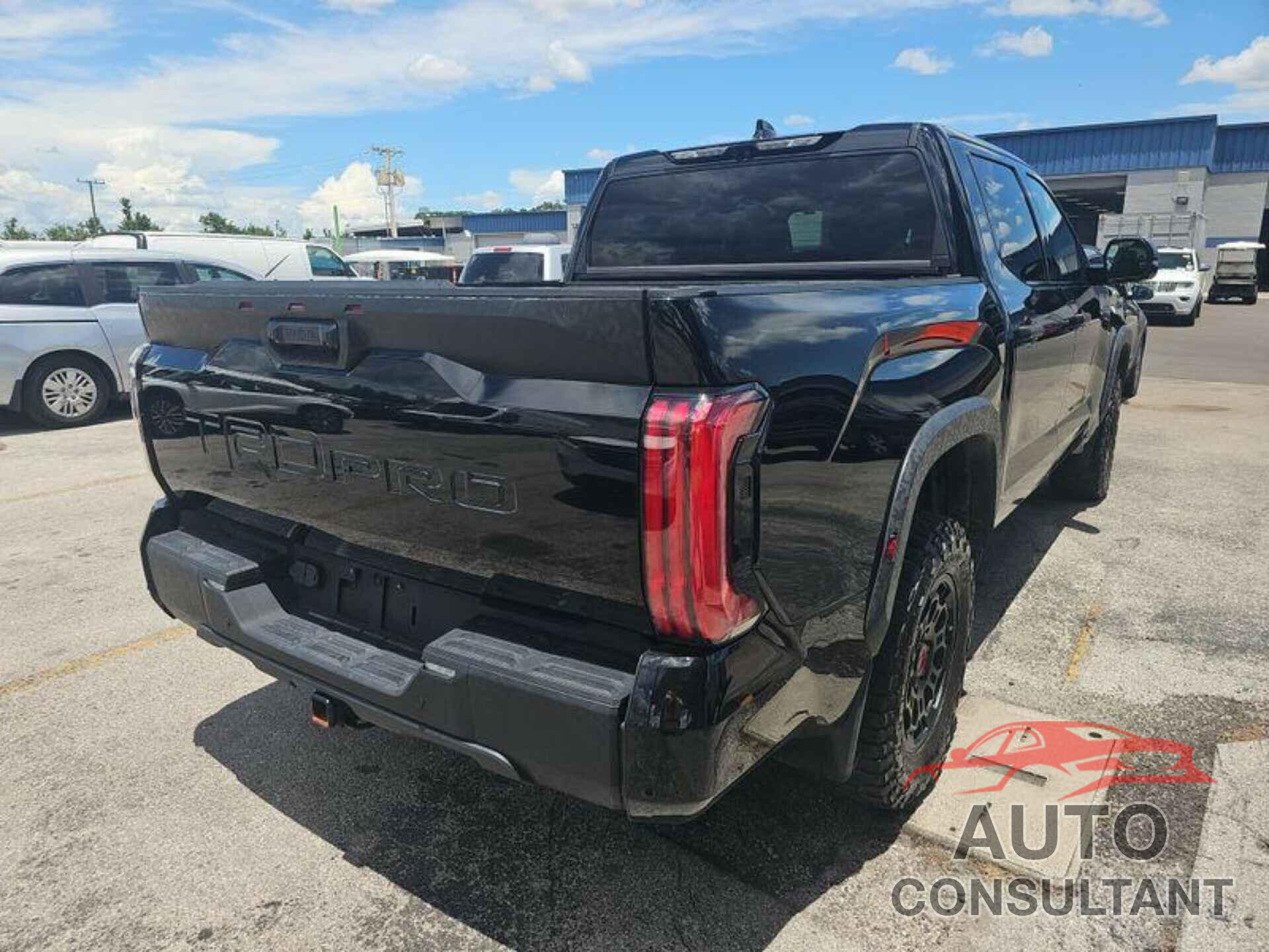TOYOTA TUNDRA 2023 - 5TFPC5DB7PX029978