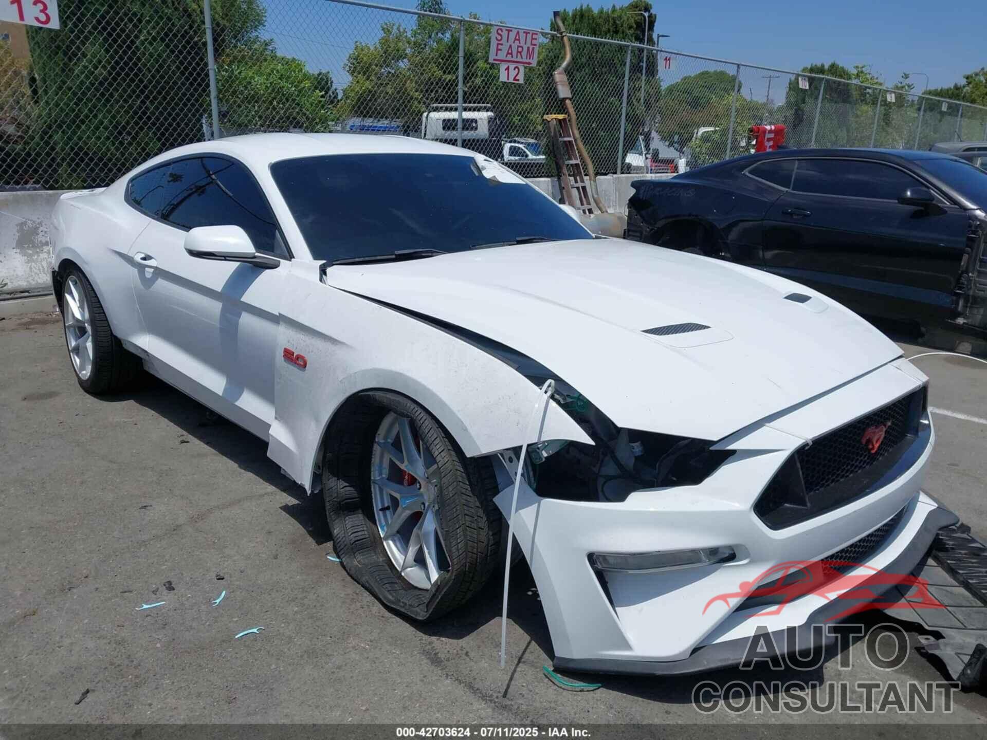 FORD MUSTANG 2019 - 1FA6P8CF9K5118936