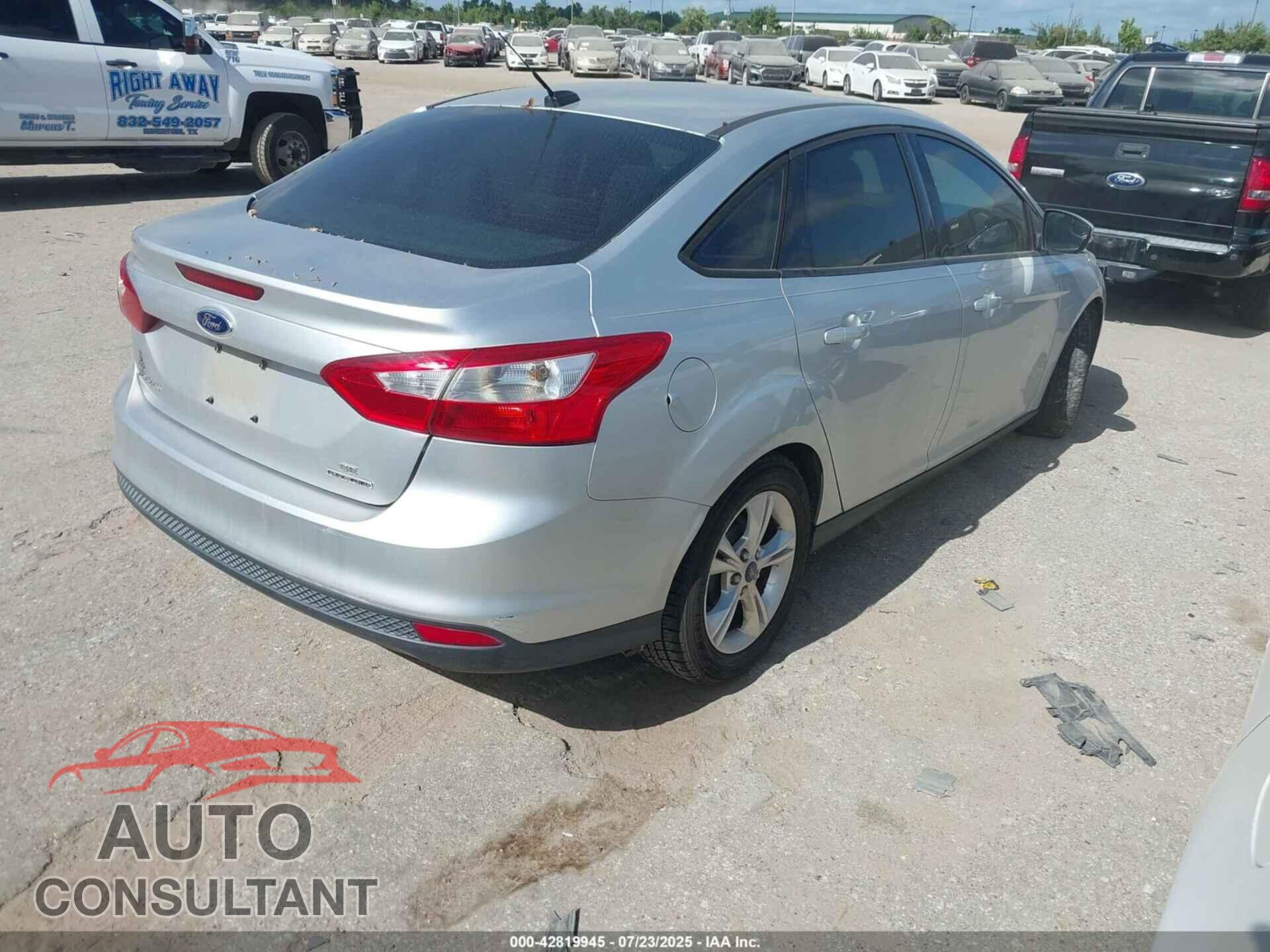 FORD FOCUS 2014 - 1FADP3F22EL109546