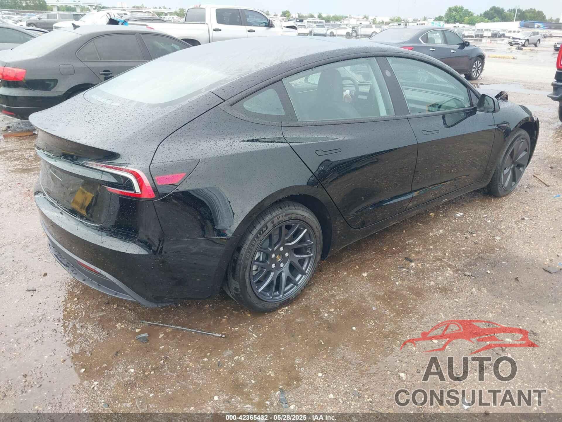 TESLA MODEL 3 2025 - 5YJ3E1EA3SF972055