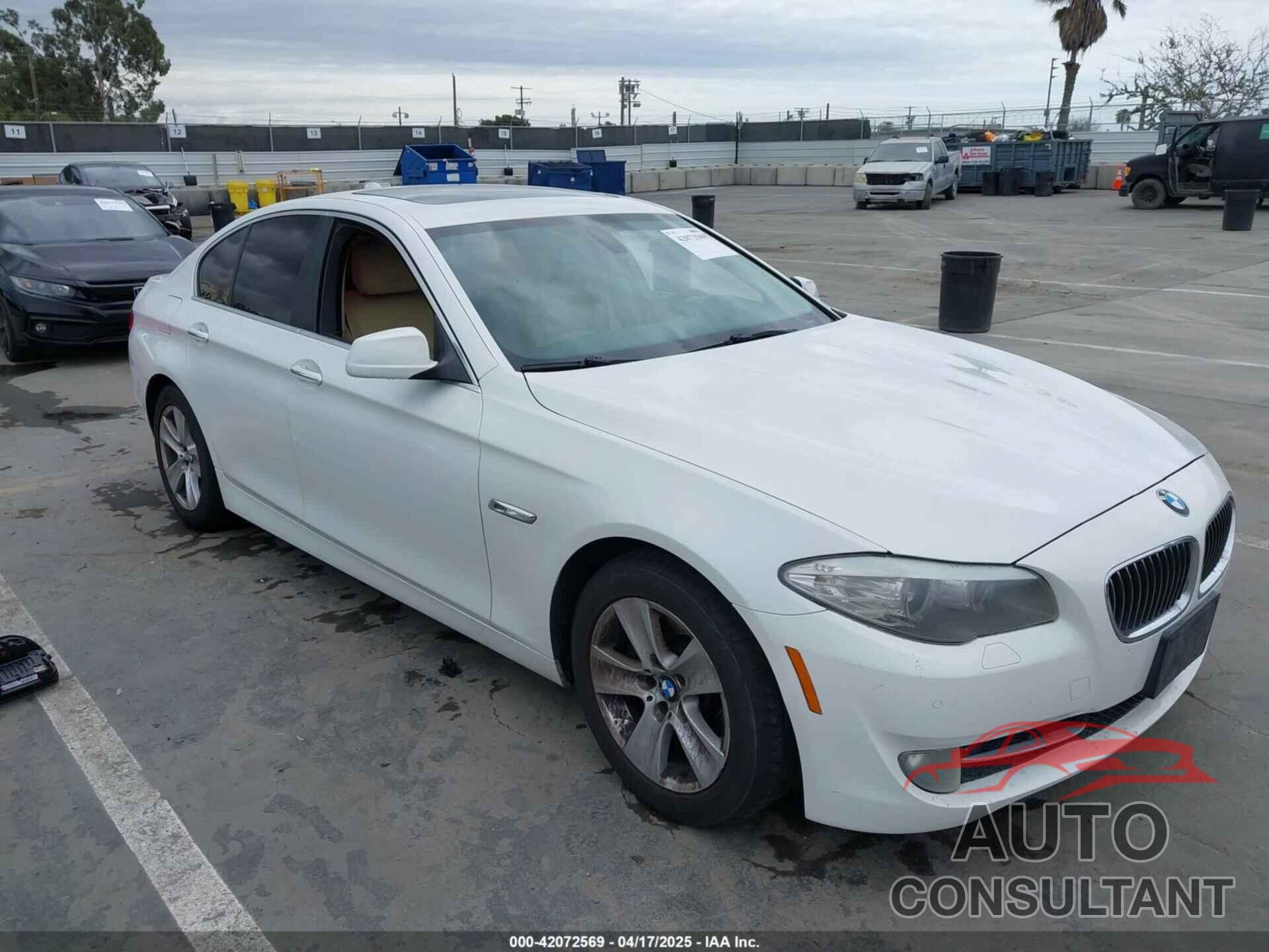 BMW 528I 2011 - WBAFR1C56BC748179