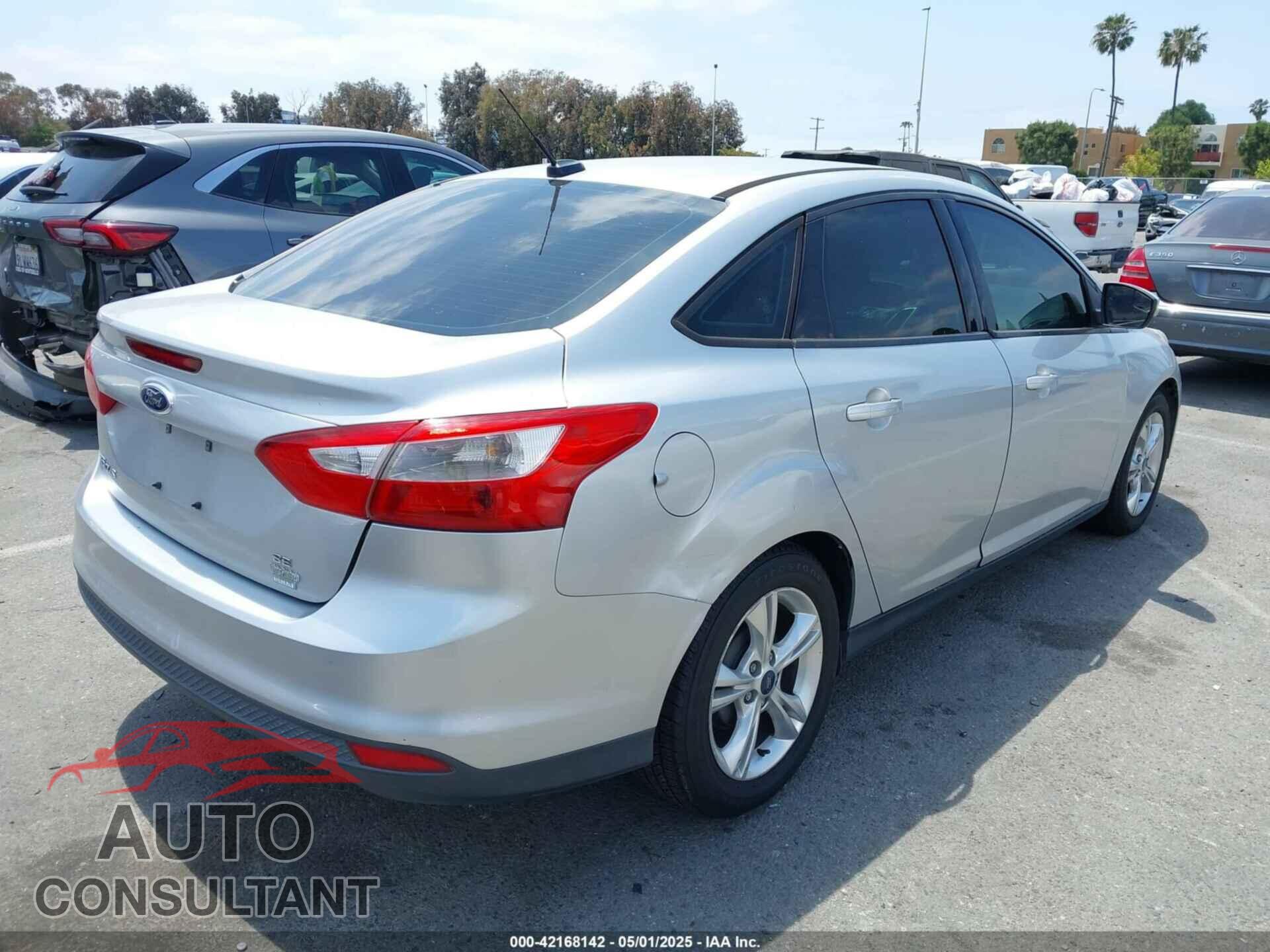 FORD FOCUS 2014 - 1FADP3F22EL185266