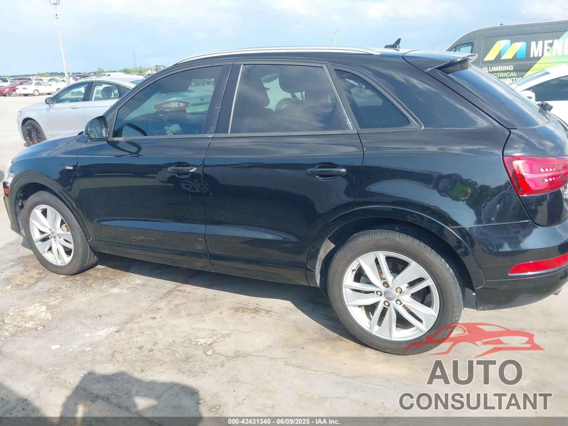 AUDI Q3 2018 - WA1BCCFS7JR027780