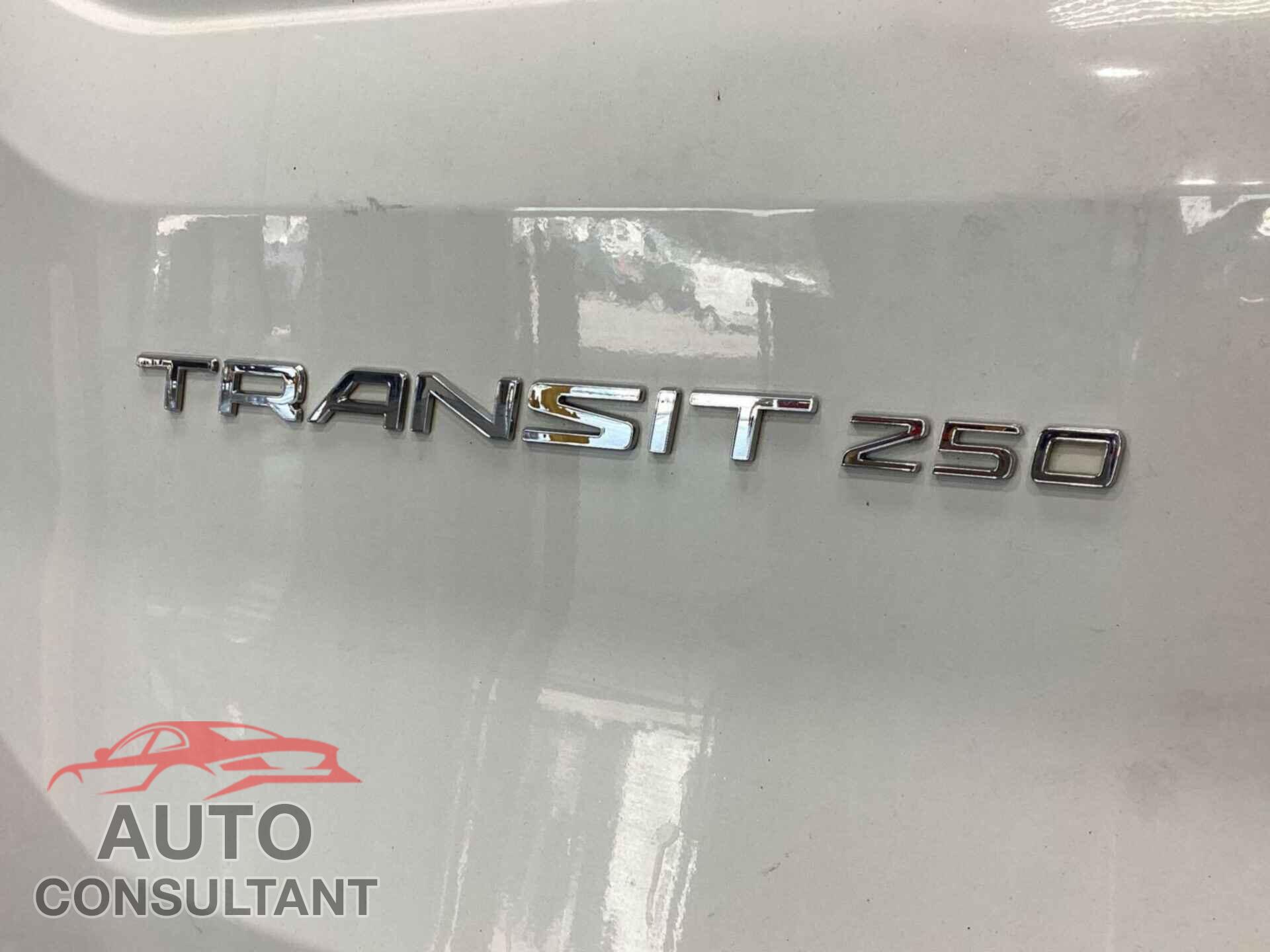 FORD TRANSIT 2019 - 1FTYR2CM6KKB41505