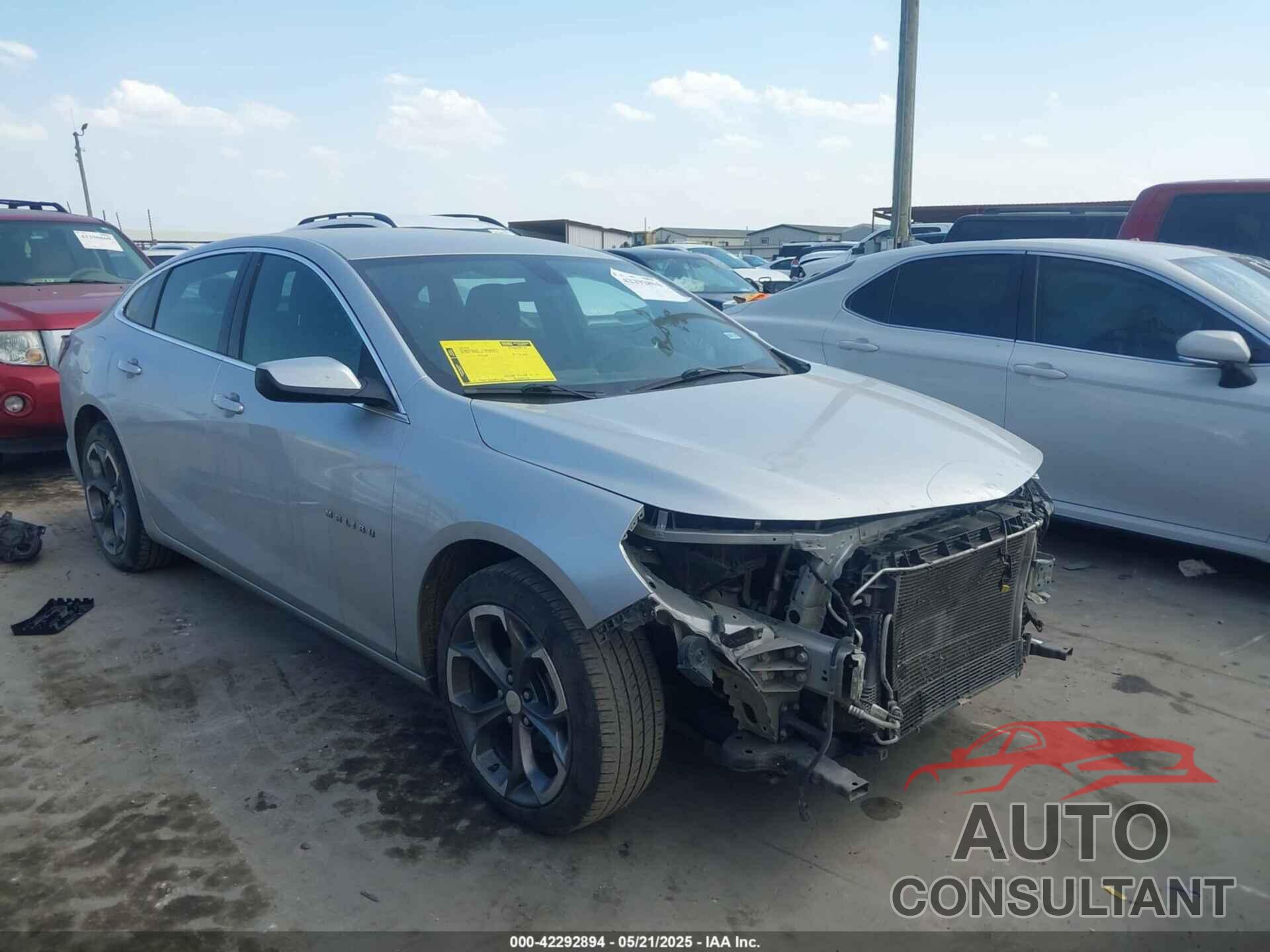 CHEVROLET MALIBU 2020 - 1G1ZD5ST2LF103110
