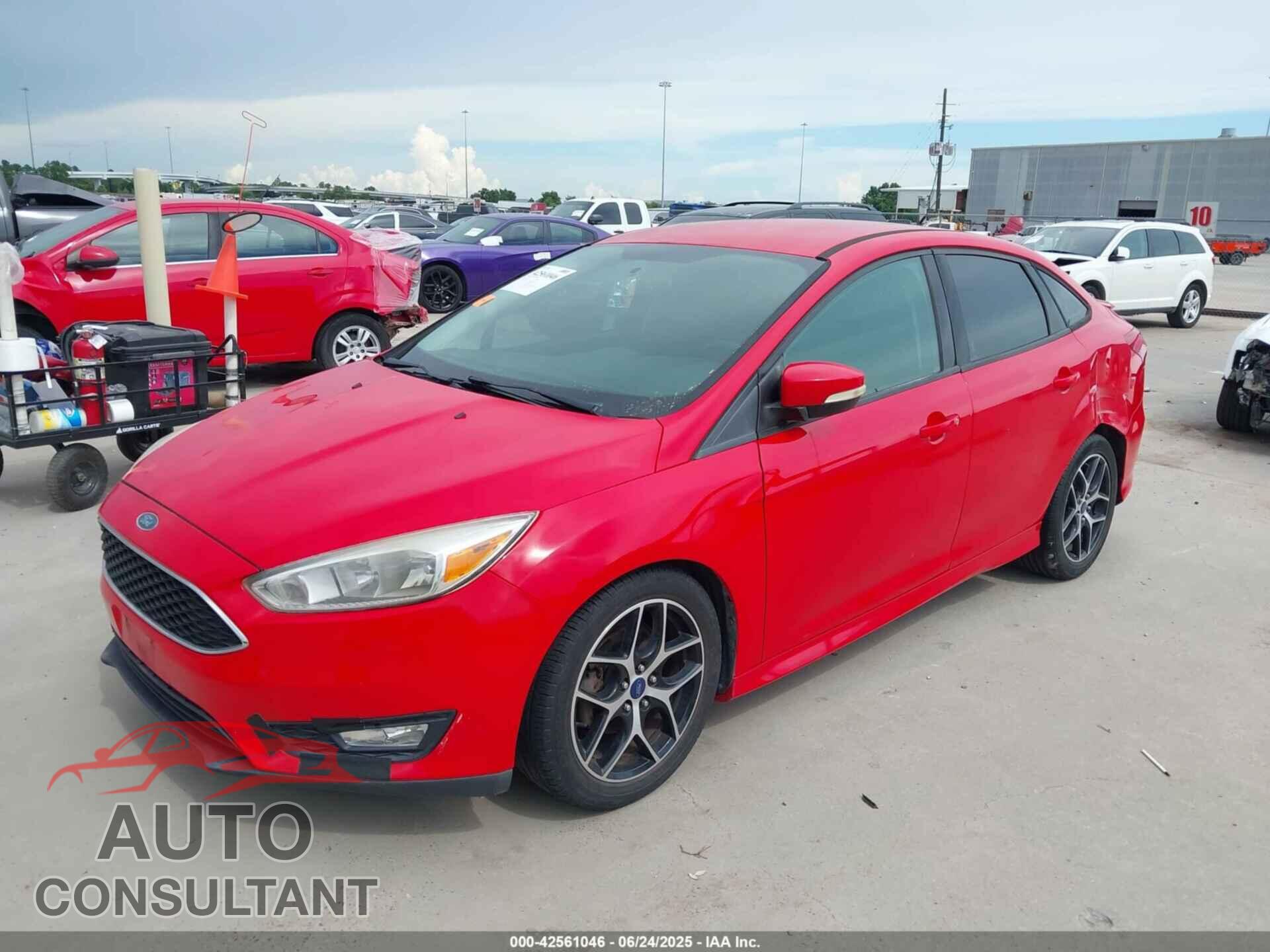 FORD FOCUS 2015 - 1FADP3F29FL384655