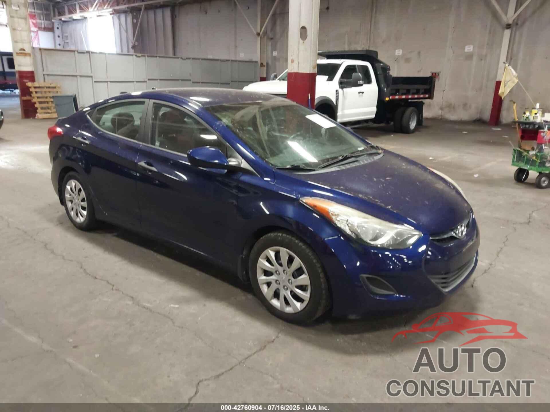 HYUNDAI ELANTRA 2013 - 5NPDH4AE2DH197421