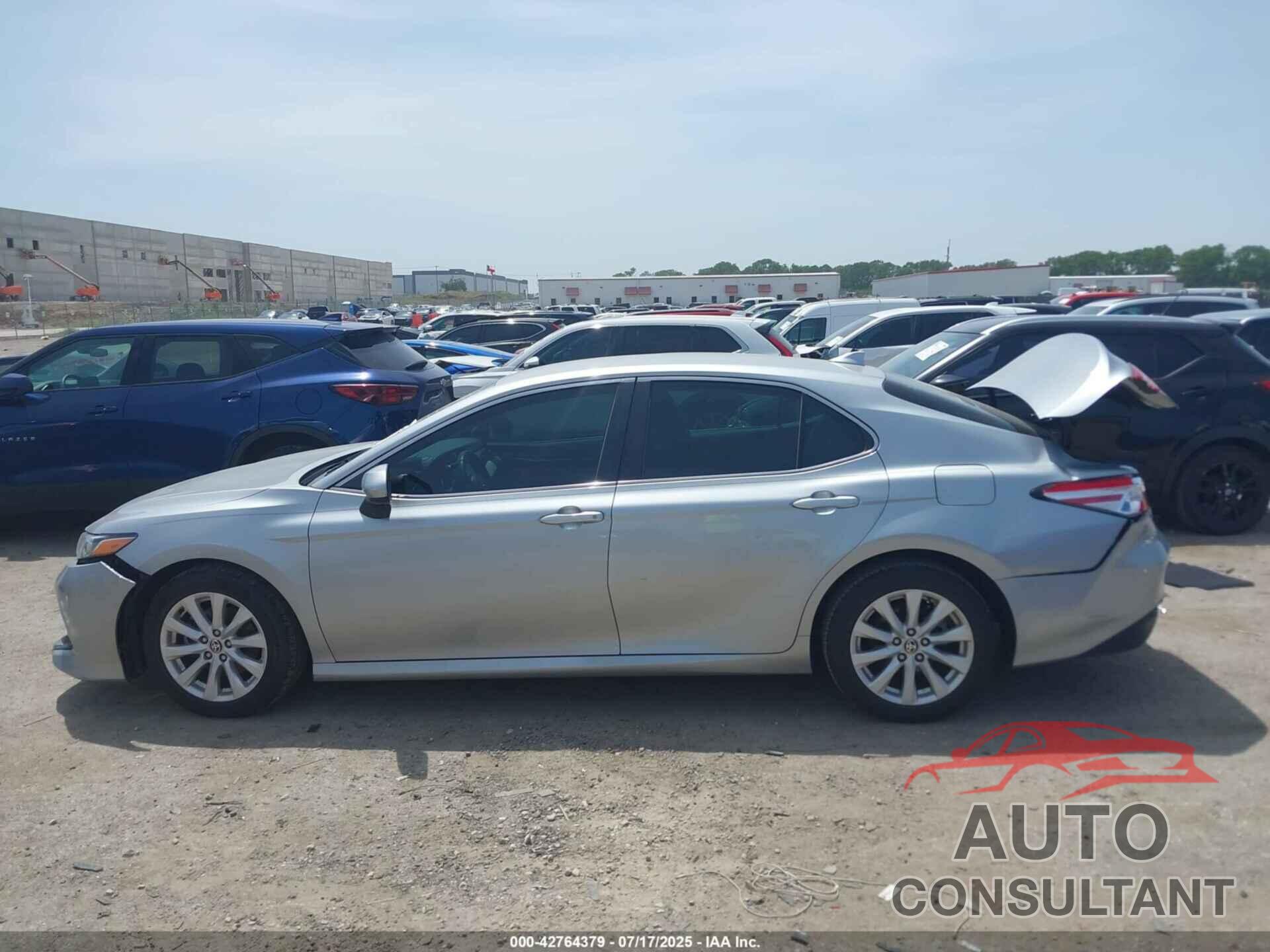 TOYOTA CAMRY 2020 - 4T1C11AK5LU365542