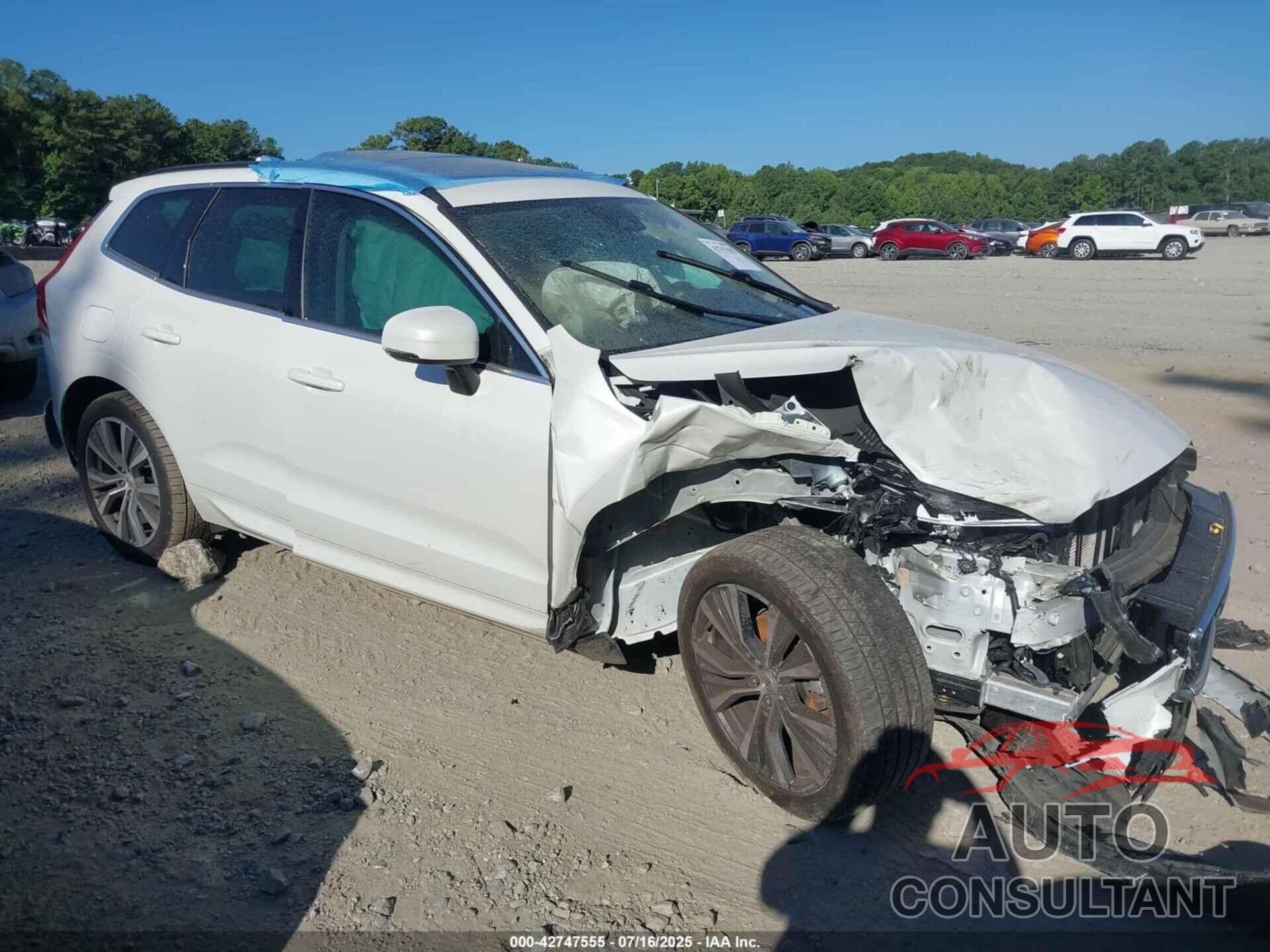 VOLVO XC60 2022 - YV4L12RK6N1941493
