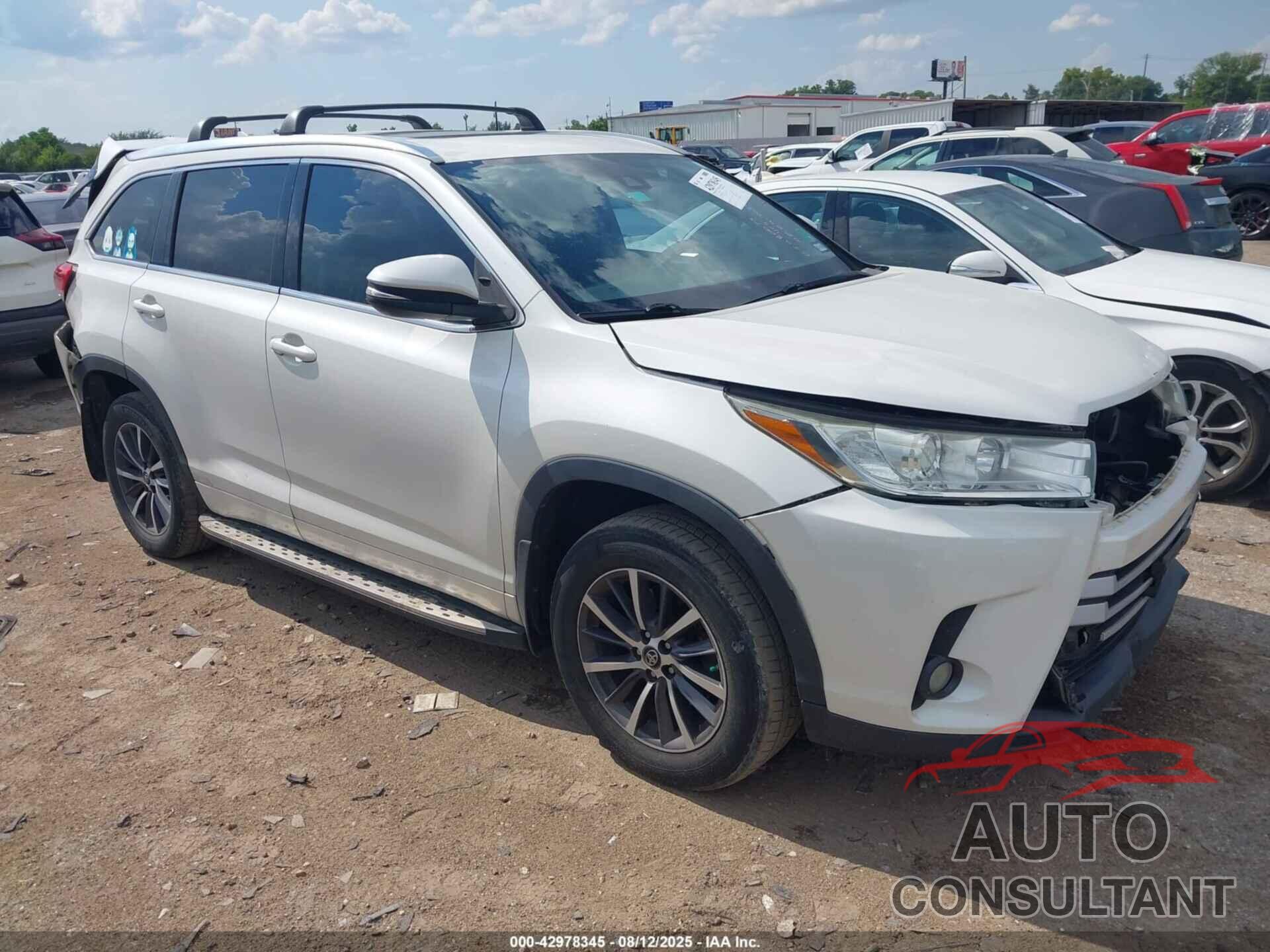 TOYOTA HIGHLANDER 2017 - 5TDKZRFHXHS511157