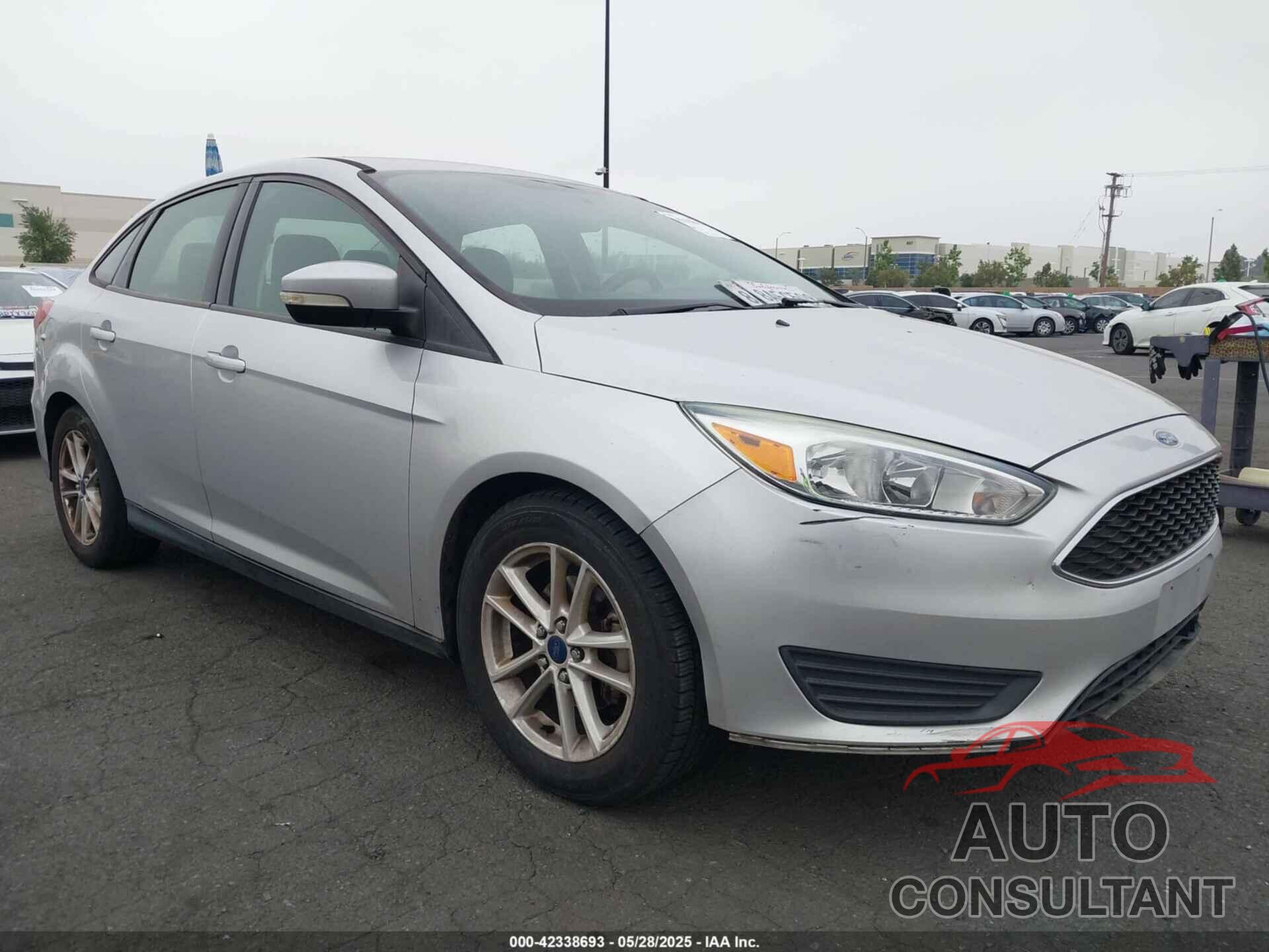 FORD FOCUS 2015 - 1FADP3F21FL335143