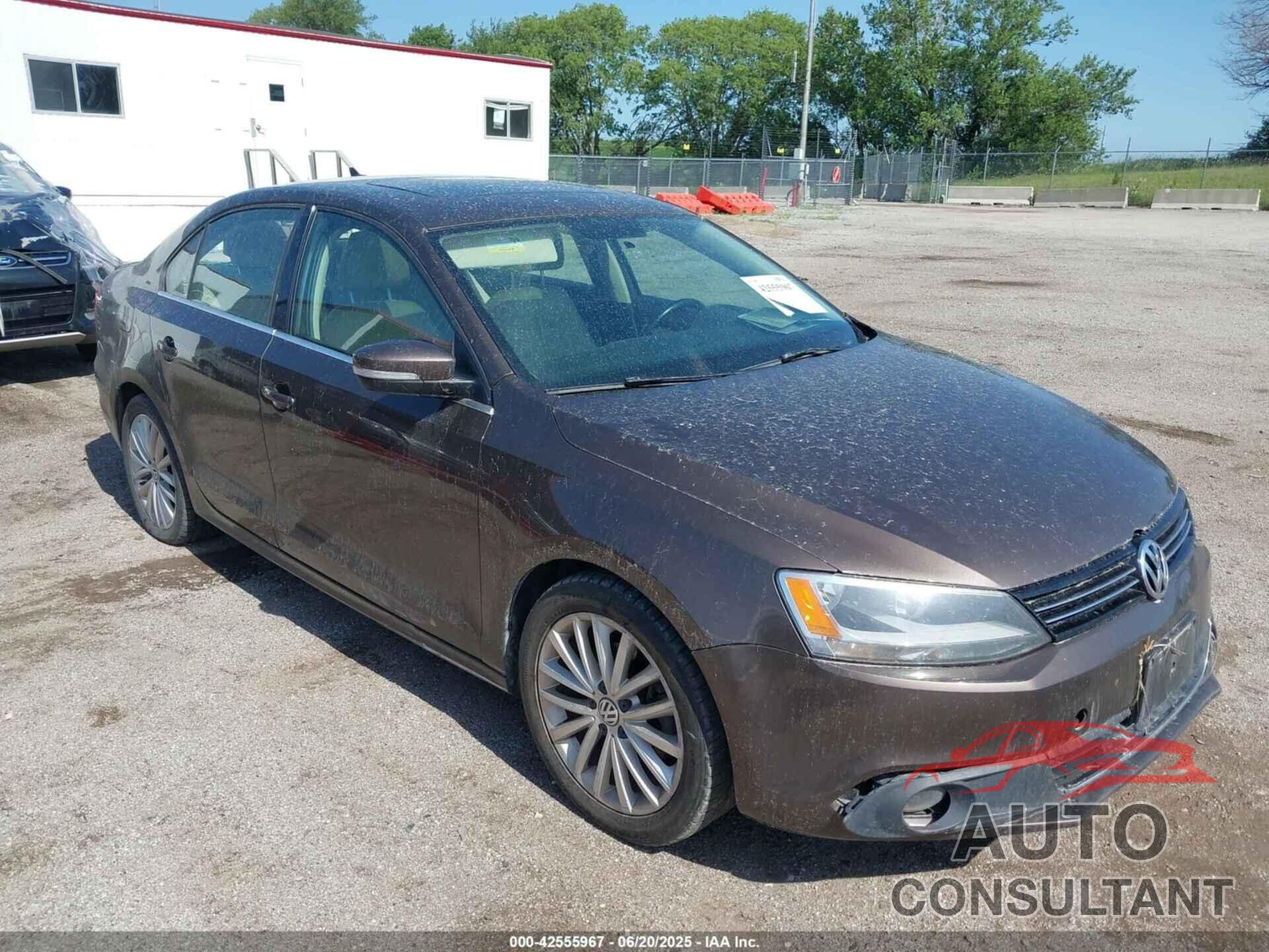 VOLKSWAGEN JETTA 2014 - 3VWLL7AJ8EM387791
