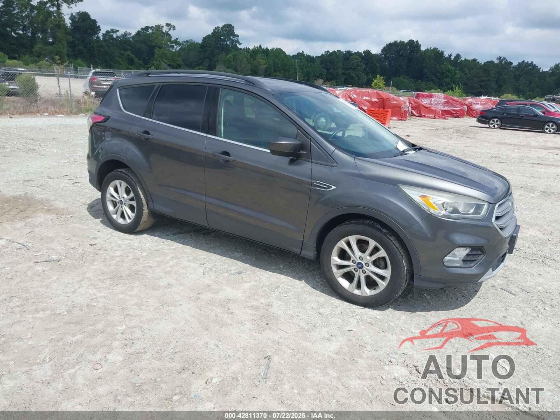 FORD ESCAPE 2017 - 1FMCU0GD5HUD03348