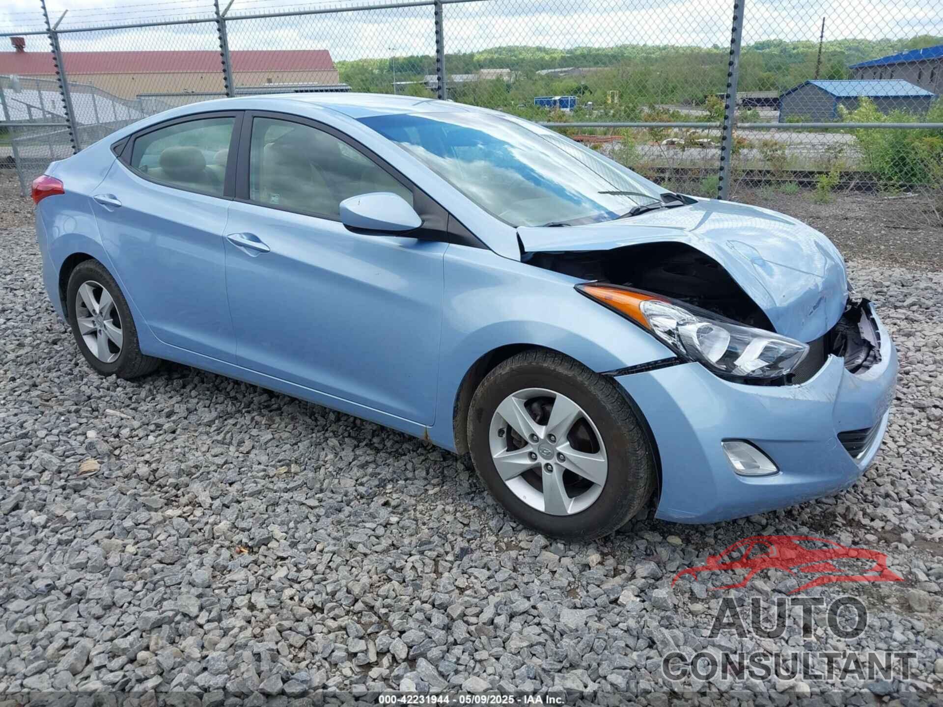 HYUNDAI ELANTRA 2012 - KMHDH4AE8CU317402