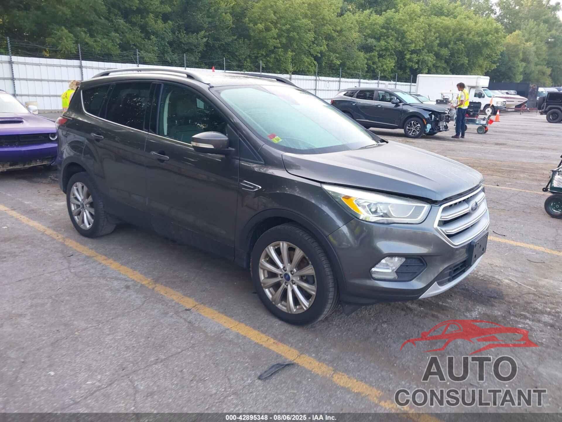 FORD ESCAPE 2017 - 1FMCU9JD8HUA36798