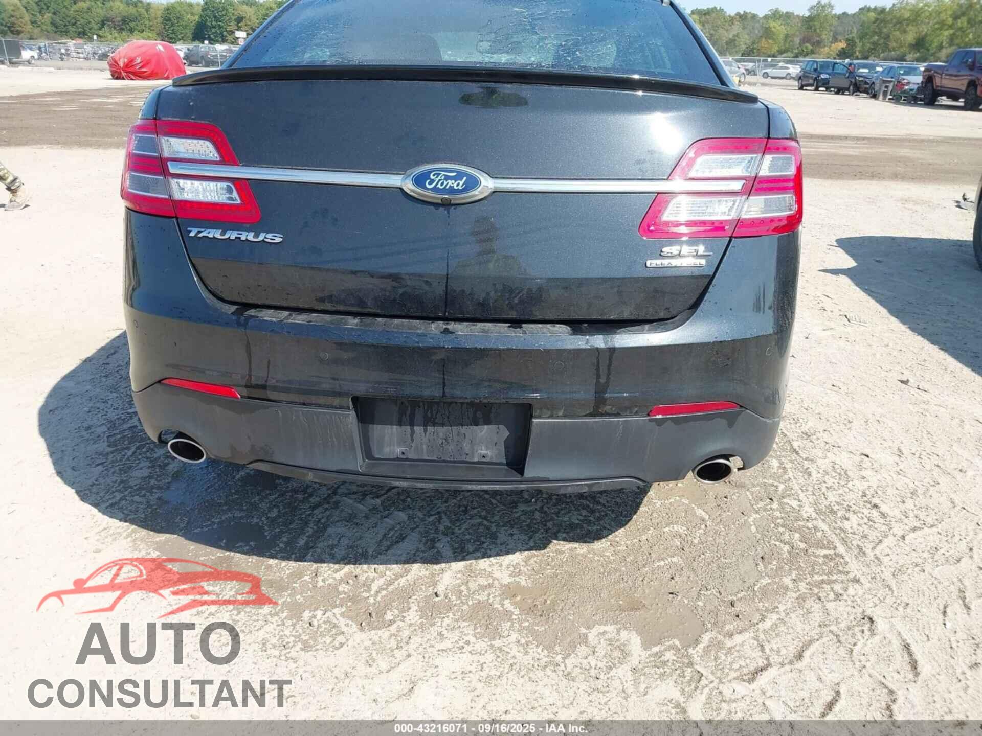 FORD TAURUS 2015 - 1FAHP2E87FG194945