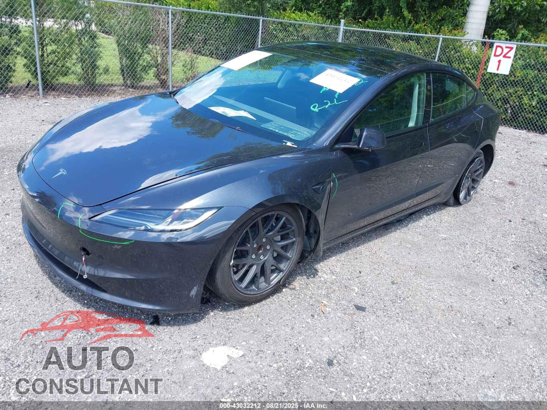 TESLA MODEL 3 2024 - 5YJ3E1EA3RF841279