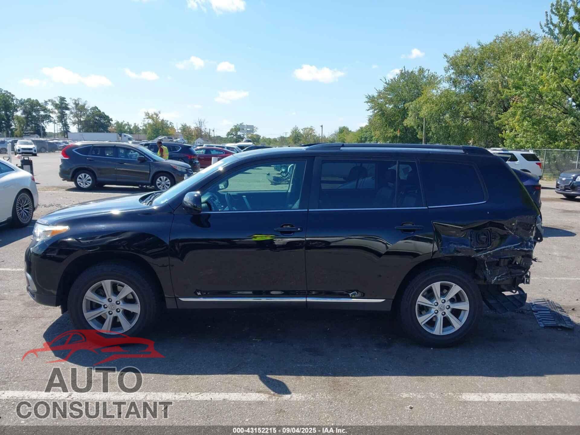 TOYOTA HIGHLANDER 2013 - 5TDBK3EH8DS211713