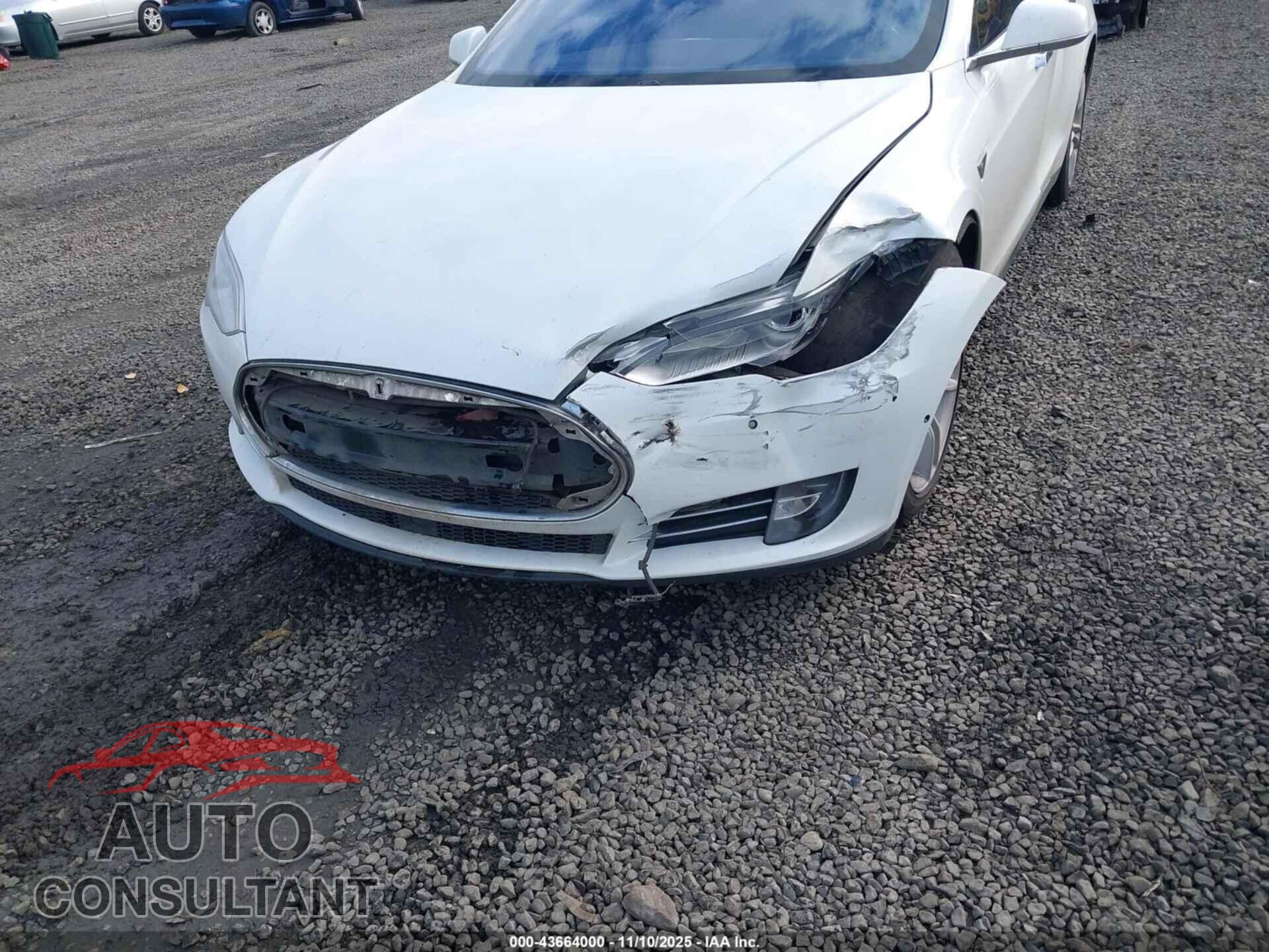 TESLA MODEL S 2015 - 5YJSA1H49FF086793