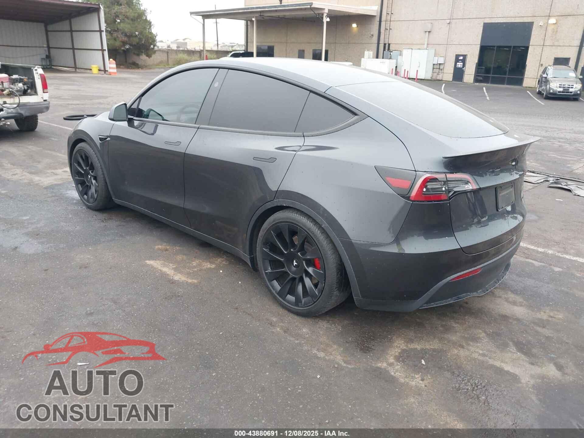 TESLA MODEL Y 2024 - 7SAYGDEEXRF004603