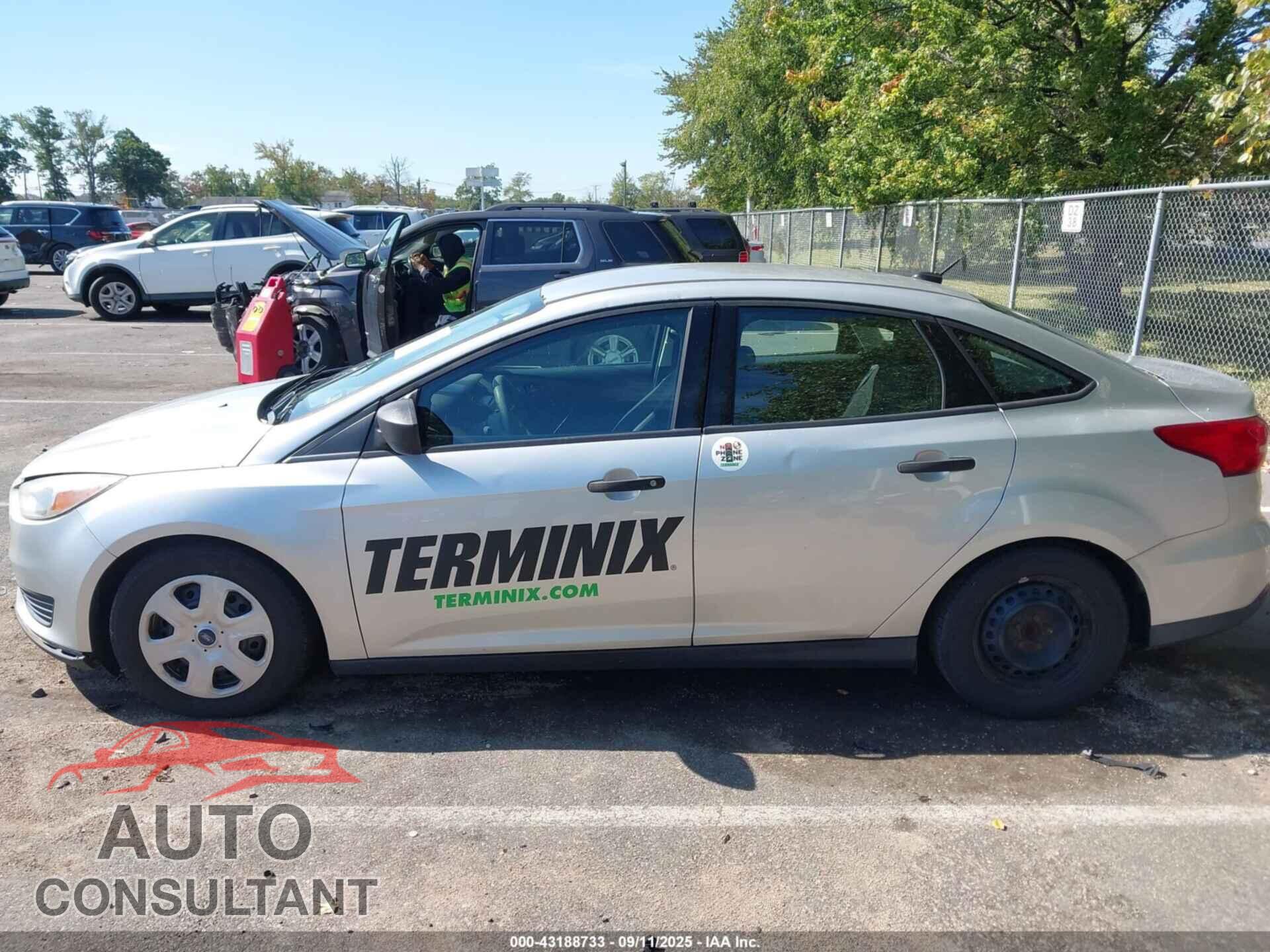 FORD FOCUS 2016 - 1FADP3E21GL218052