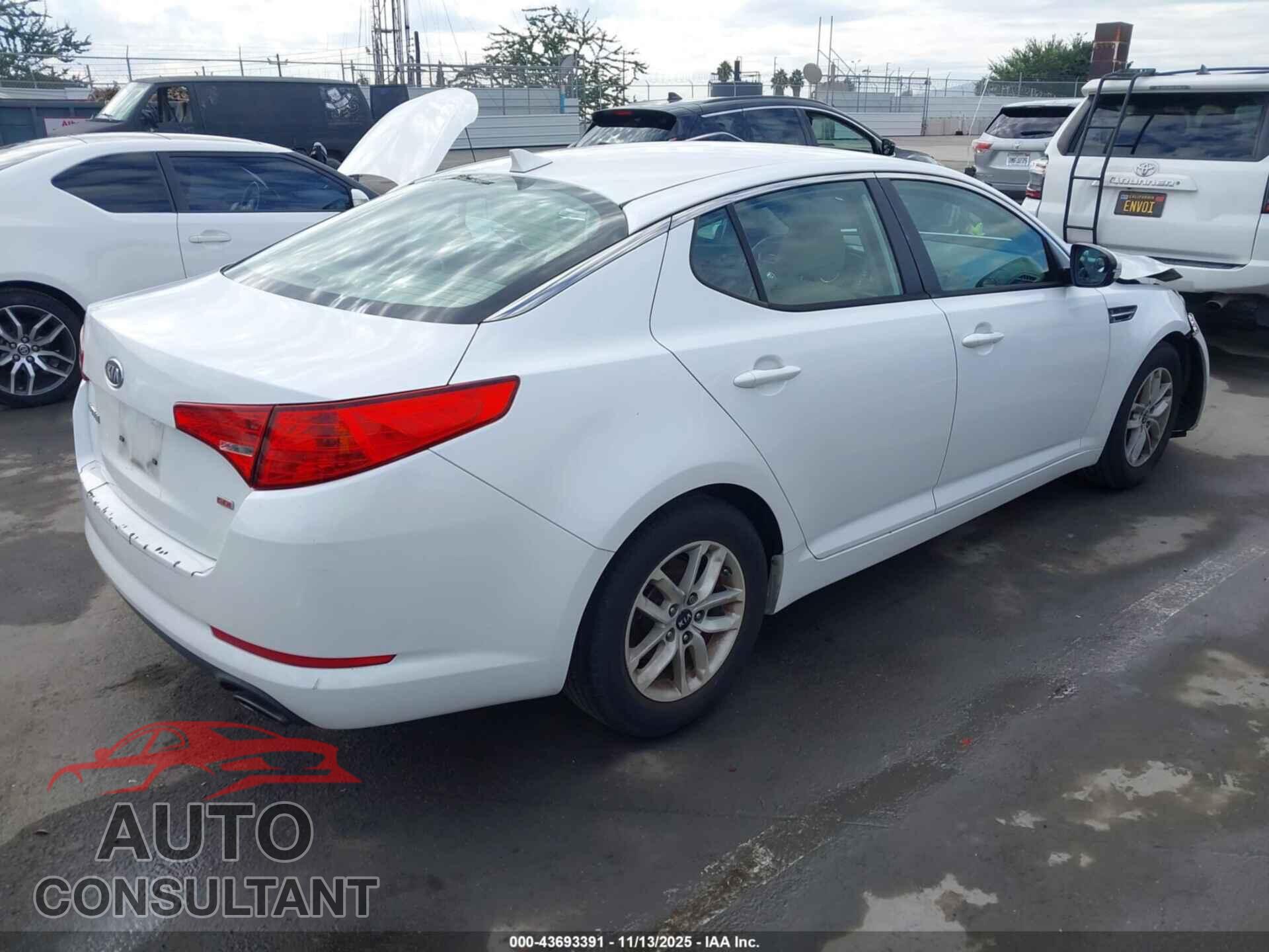KIA OPTIMA 2011 - KNAGM4A76B5118434