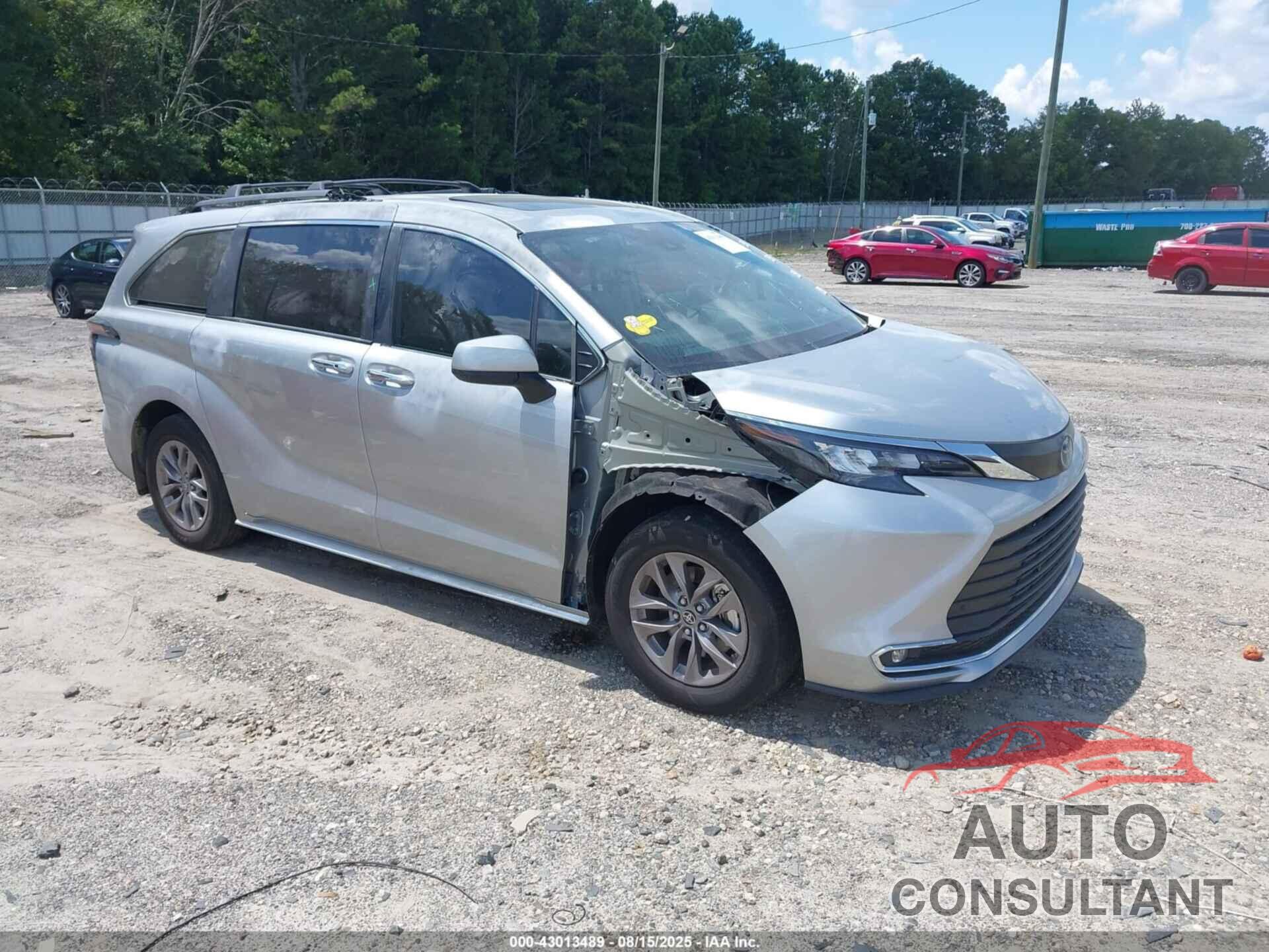 TOYOTA SIENNA 2024 - 5TDYRKEC3RS189941