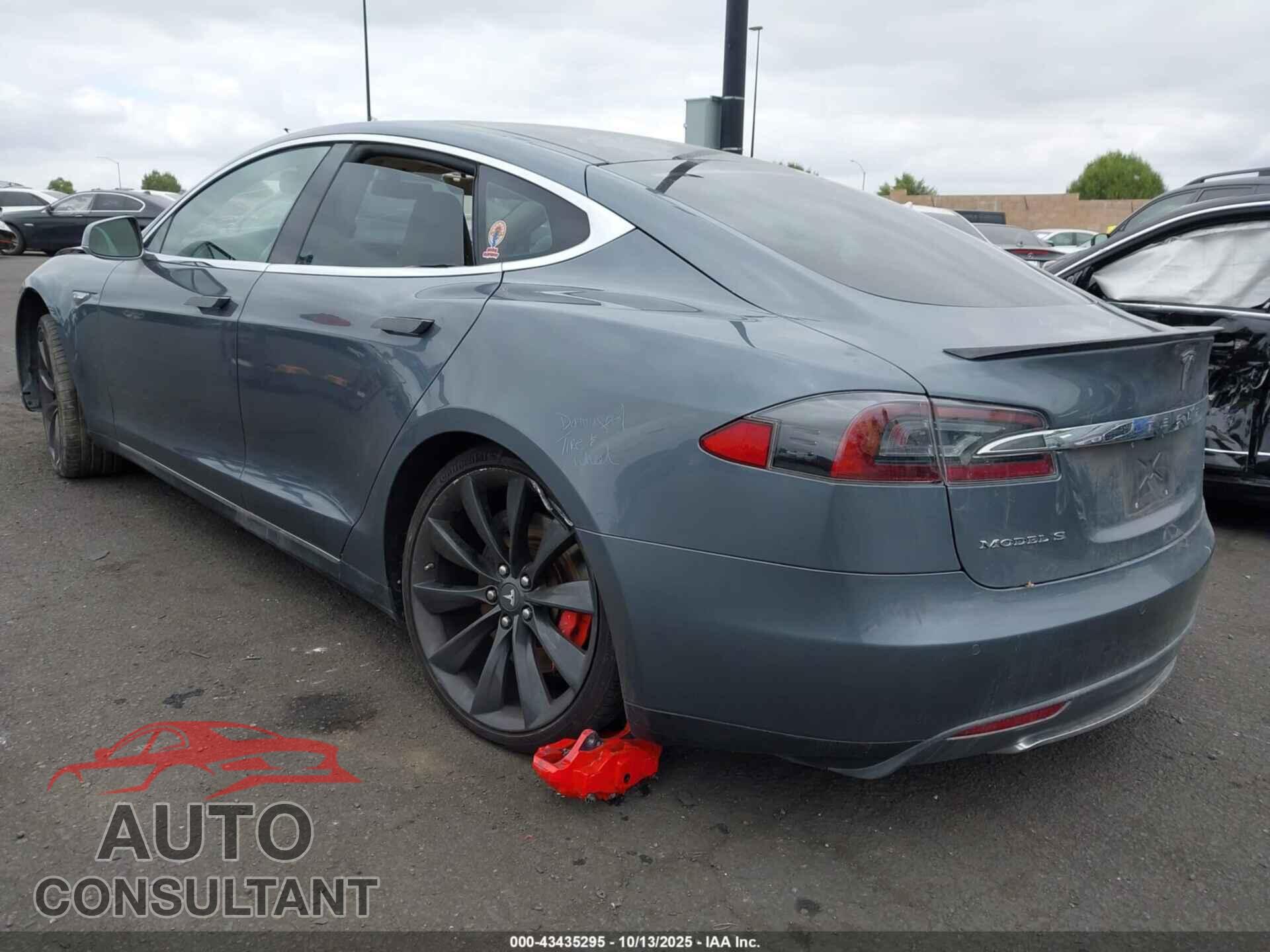 TESLA MODEL S 2014 - 5YJSA1H13EFP36108