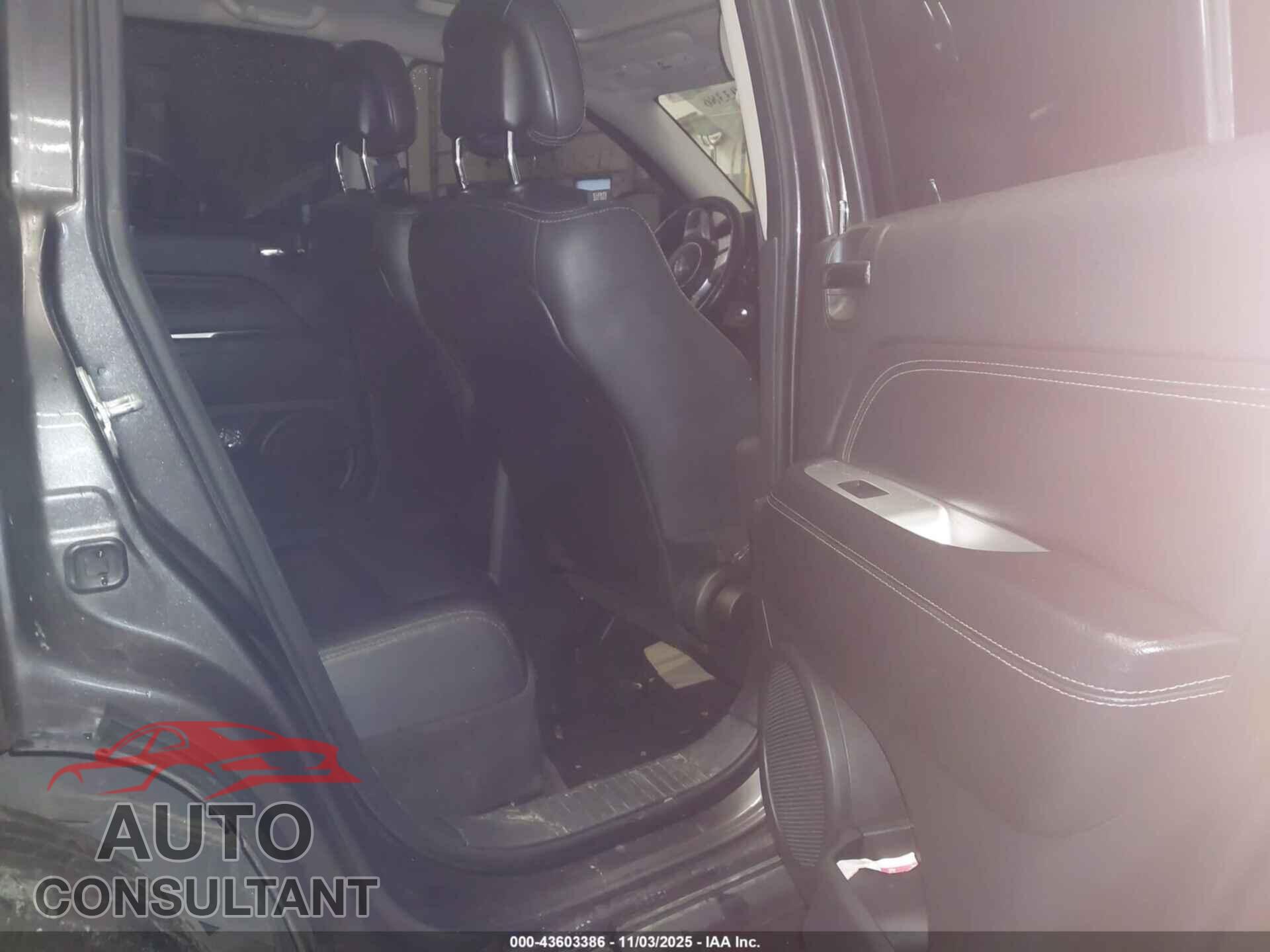JEEP COMPASS 2015 - 1C4NJDCB3FD324651