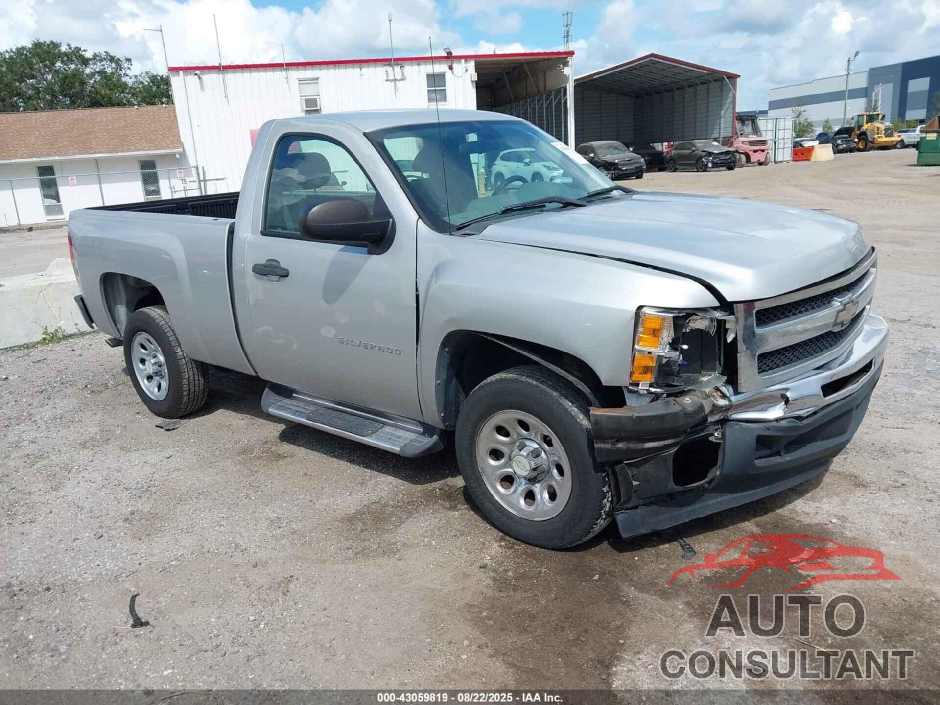 CHEVROLET SILVERADO 1500 2011 - 1GCNCPEX2BZ124040