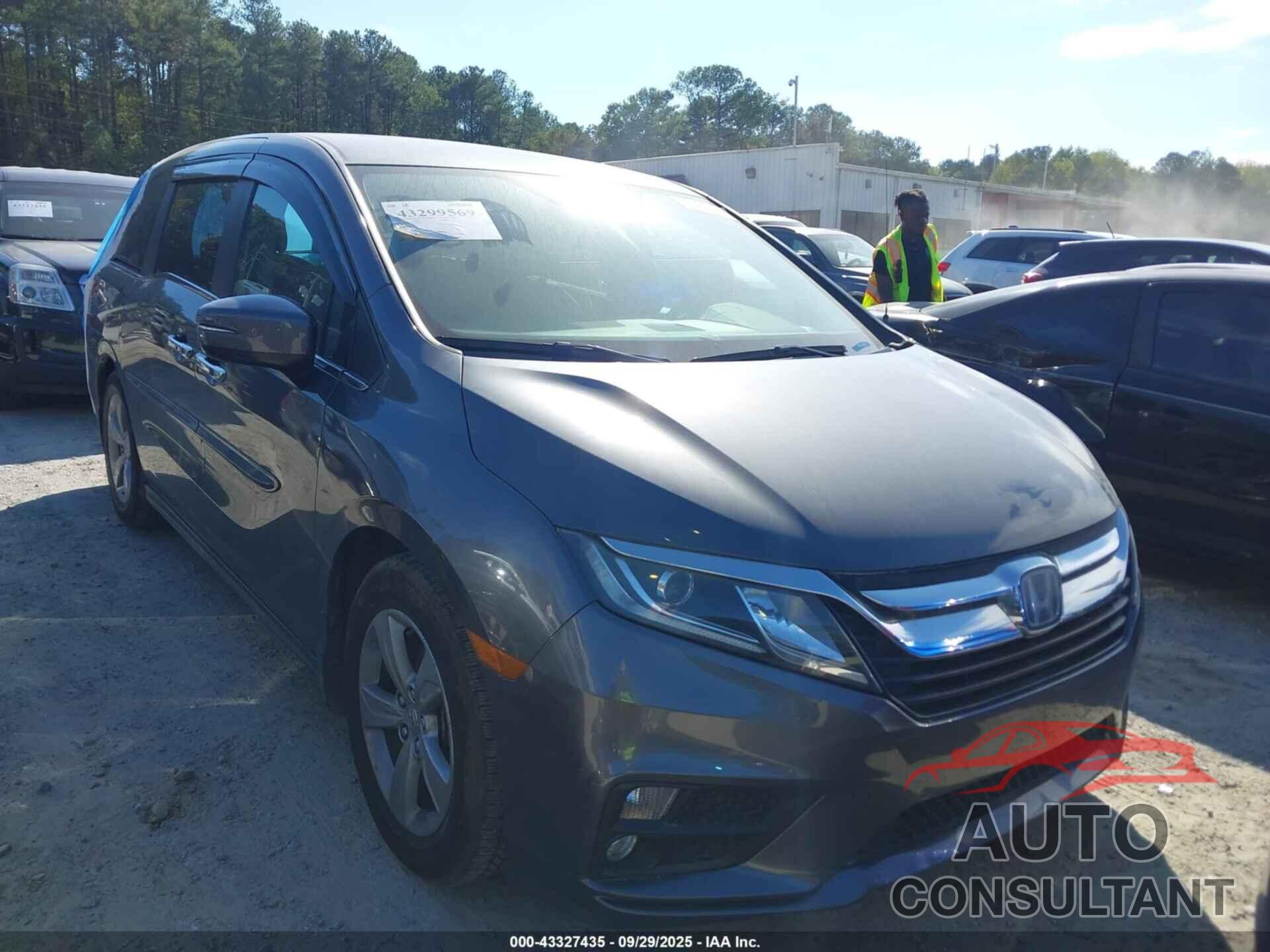 HONDA ODYSSEY 2018 - 5FNRL6H7XJB049924