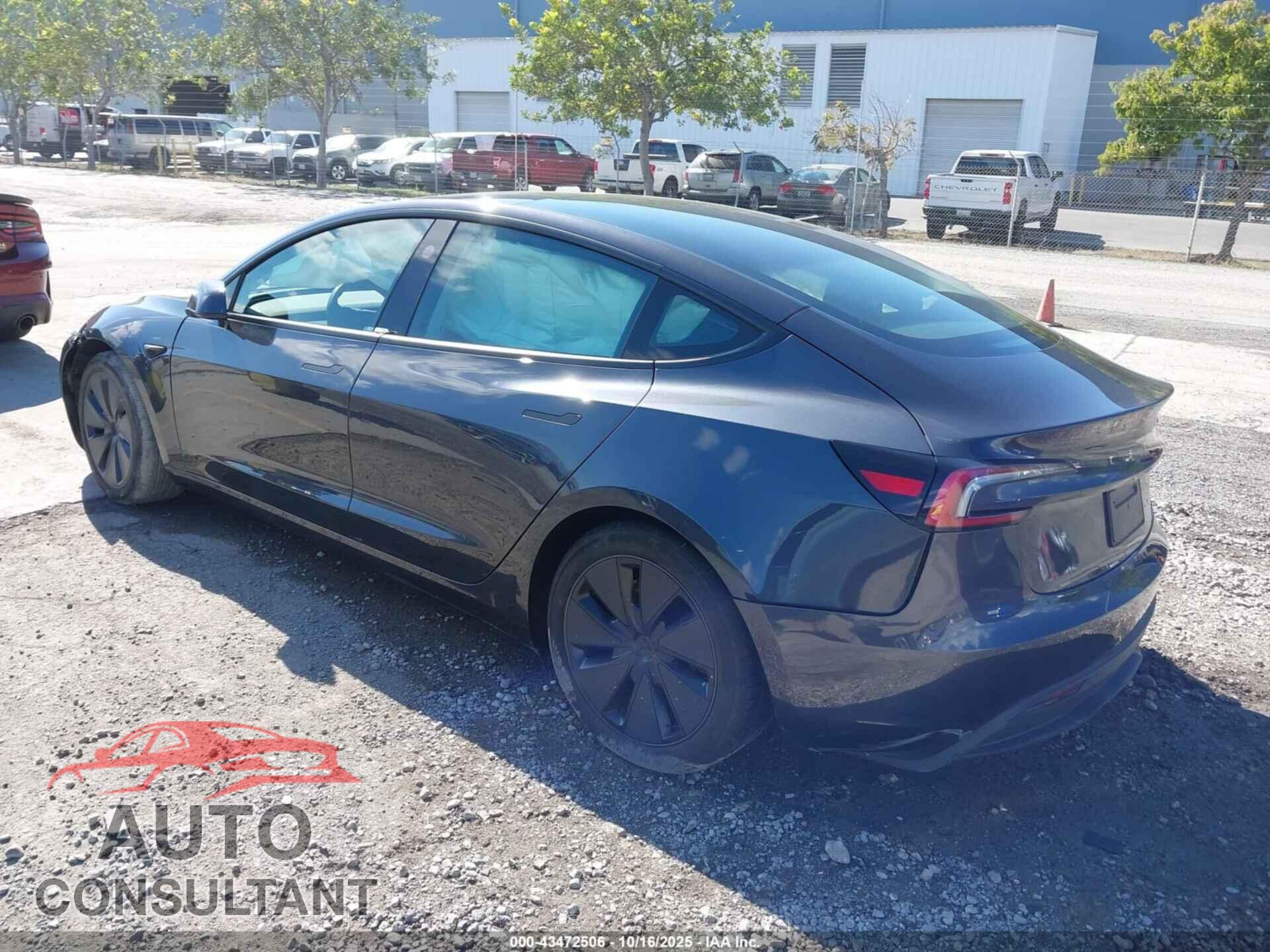 TESLA MODEL 3 2024 - 5YJ3E1EA1RF740726