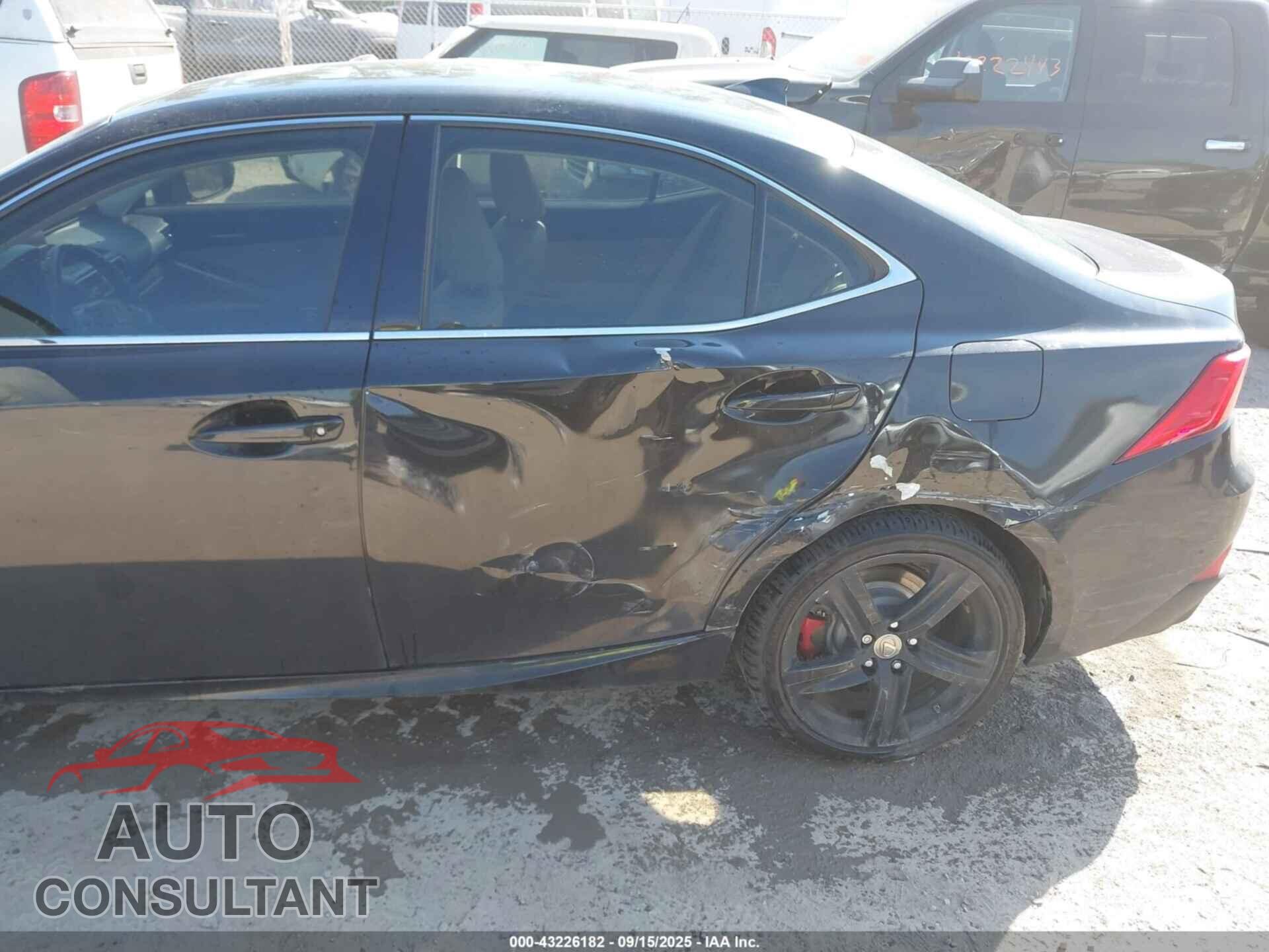 LEXUS IS 200T 2017 - JTHBA1D29H5051159